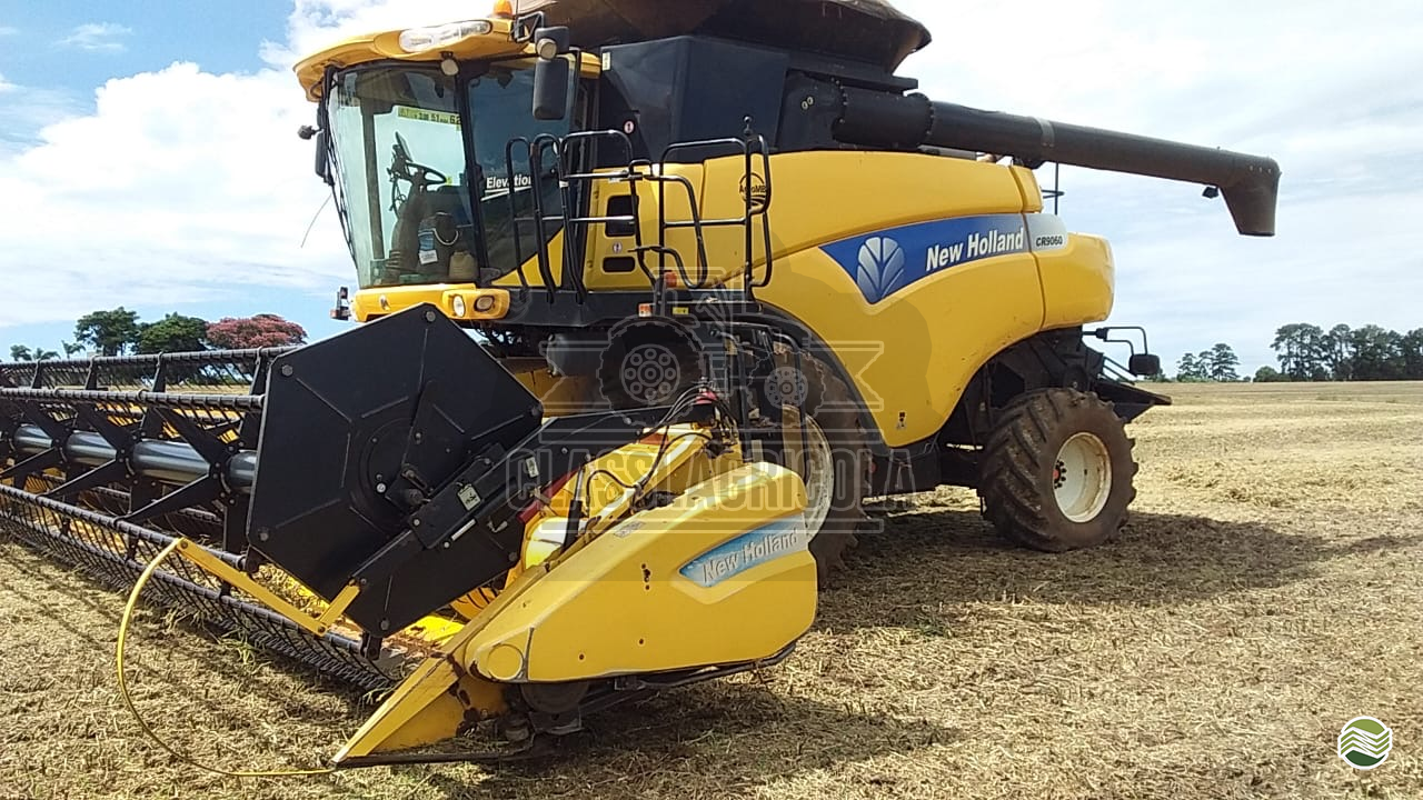 COLHEITADEIRA NEW HOLLAND CR 9060 Classi.Agrícola ASTORGA PARANÁ PR
