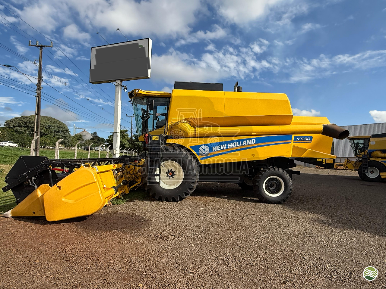 COLHEITADEIRA NEW HOLLAND TC 5.90 Classi.Agrícola ASTORGA PARANÁ PR