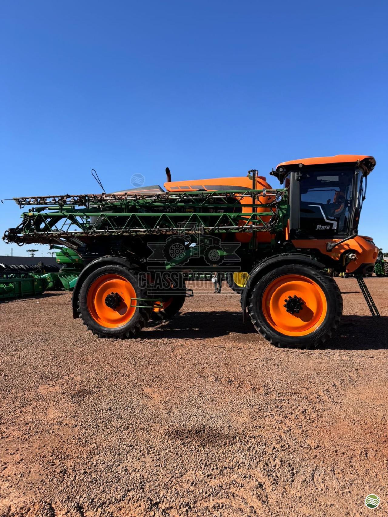 PULVERIZADOR STARA IMPERADOR 4000 Tração 4x4 Classi.Agrícola ASTORGA PARANÁ PR