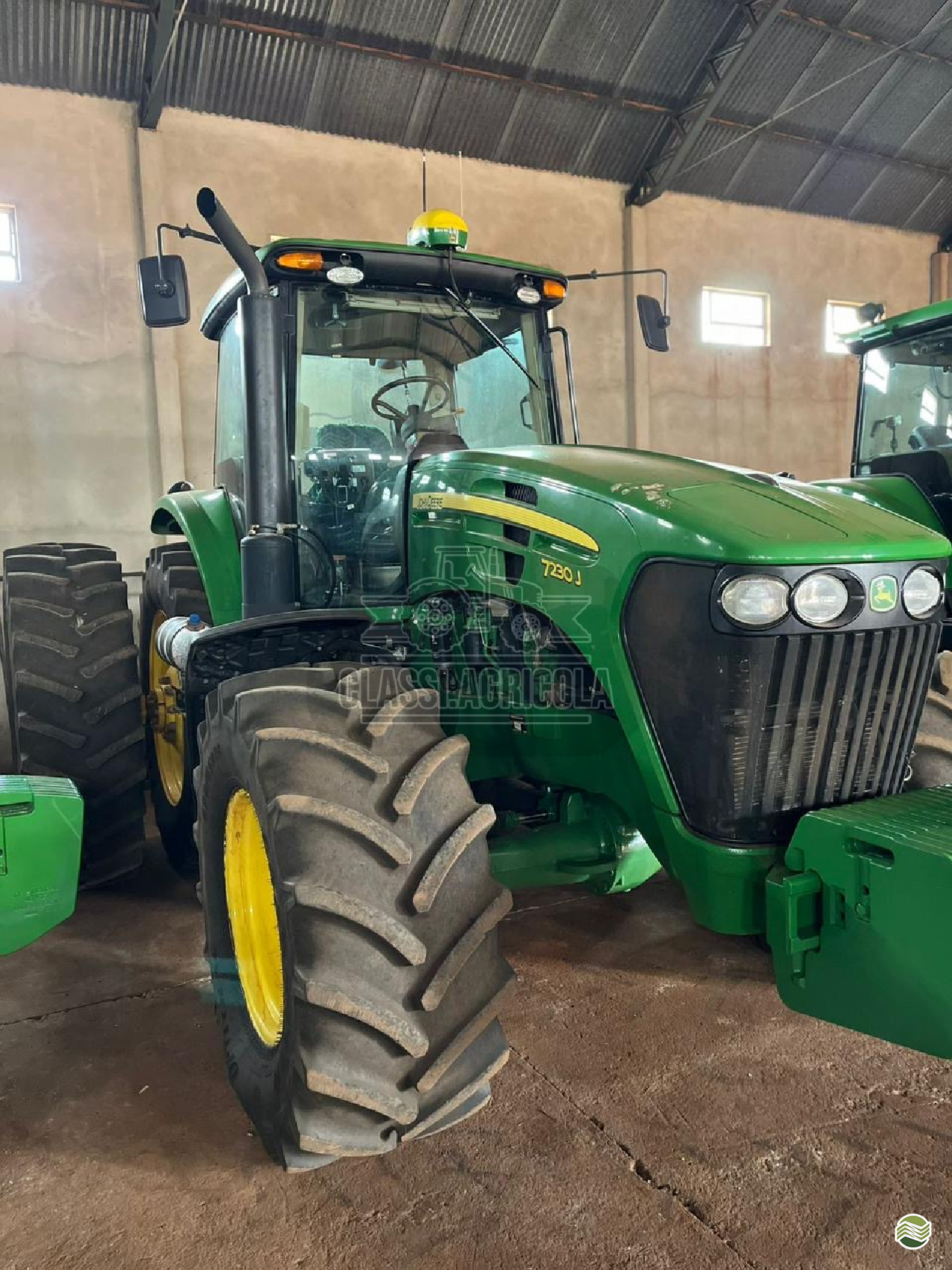TRATOR JOHN DEERE JOHN DEERE 7230J Tração 4x4 Classi.Agrícola ASTORGA PARANÁ PR