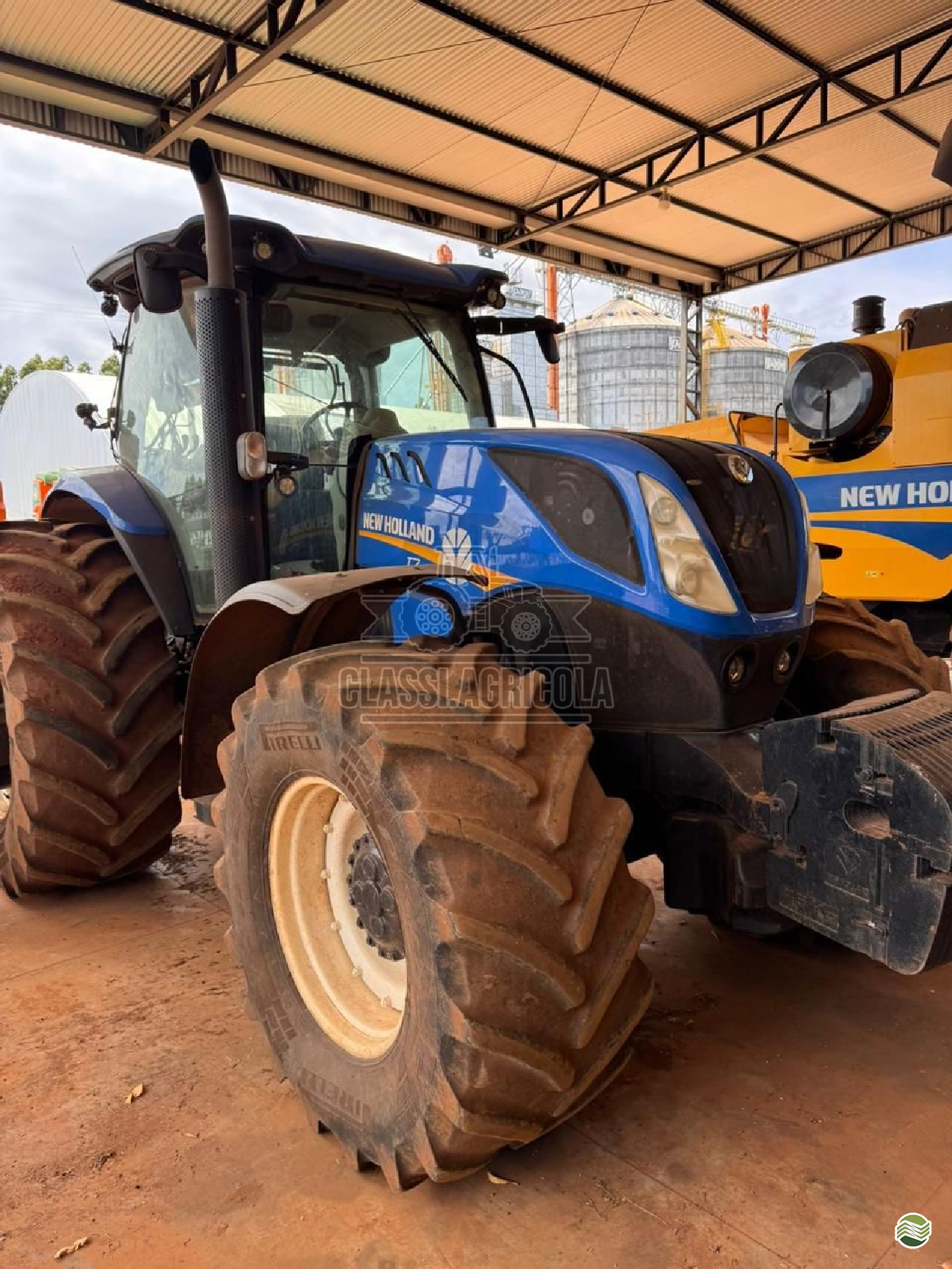 TRATOR NEW HOLLAND NEW T7 260 Tração 4x4 Classi.Agrícola ASTORGA PARANÁ PR