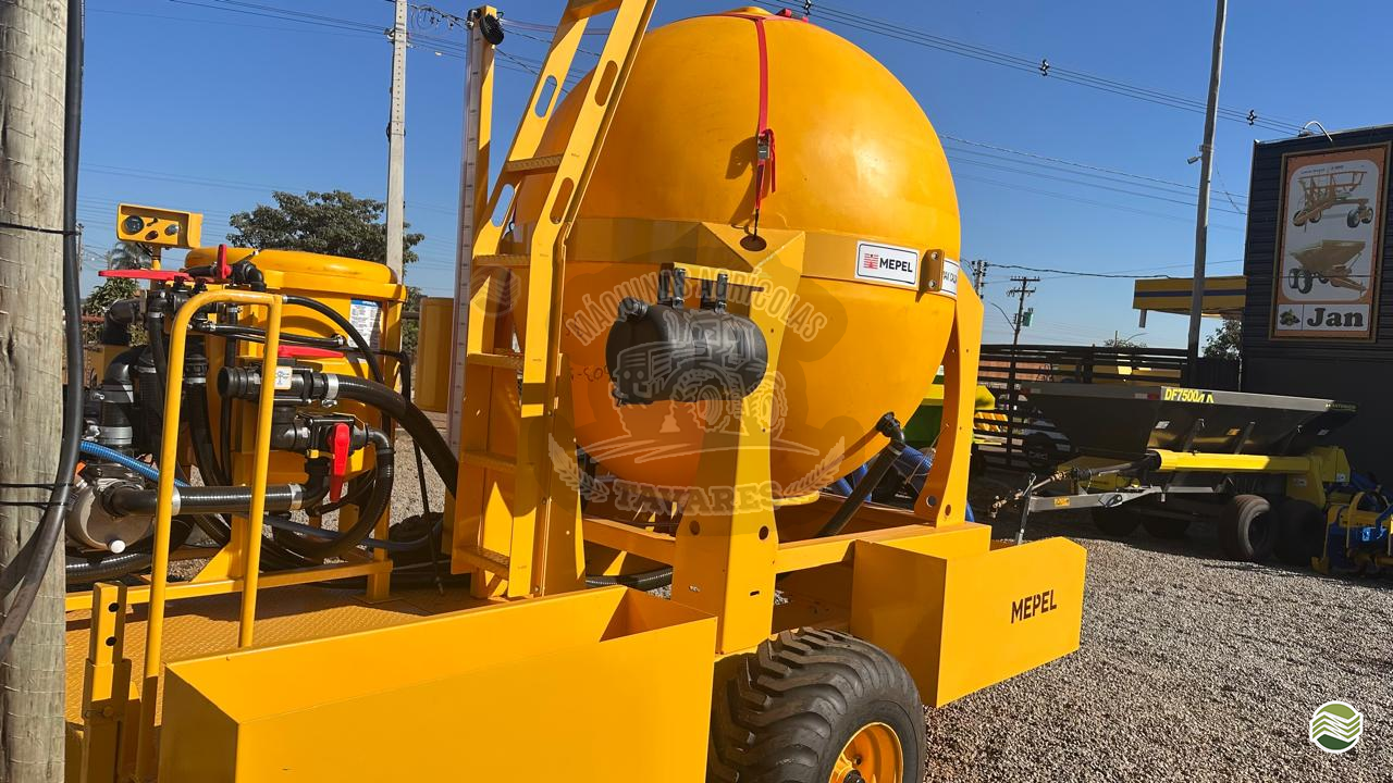 IMPLEMENTOS AGRICOLAS CARRETA CALDA PRONTA CARRETA 3.300 L Tavares Máquinas Agrícolas ORIZONA GOIAS GO