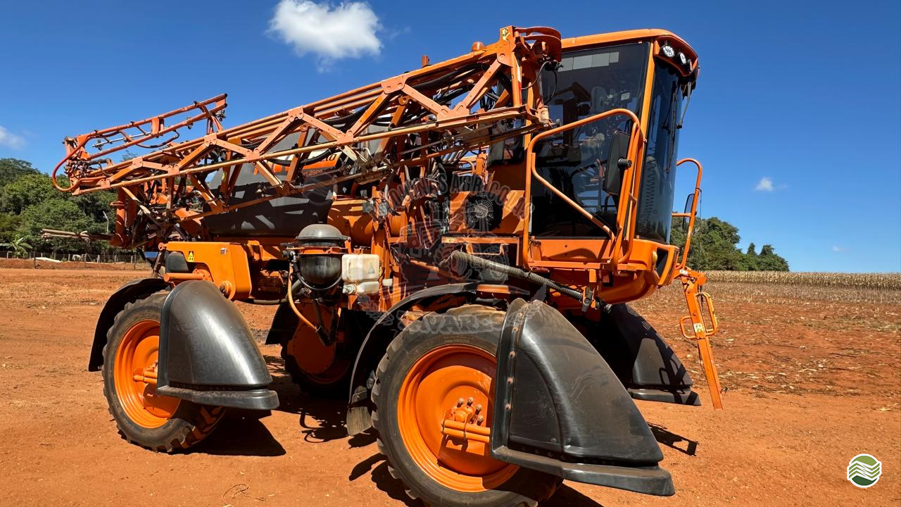 PULVERIZADOR JACTO UNIPORT 2500 STAR Tração 4x2 Tavares Máquinas Agrícolas ORIZONA GOIAS GO