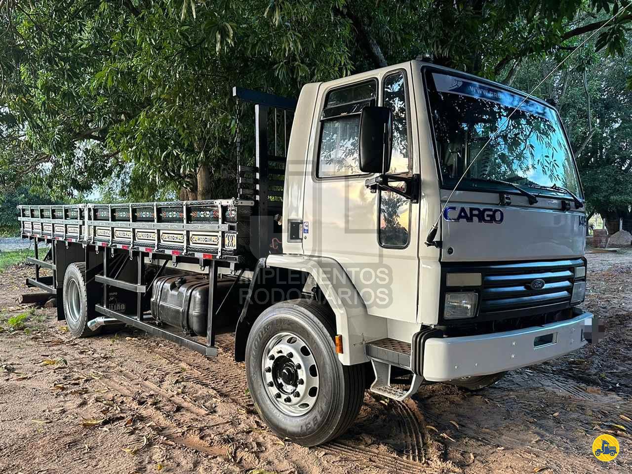 CAMINHAO FORD CARGO 1415 Carga Seca Toco 4x2 JL Implementos Rodoviários BARRETOS SÃO PAULO SP