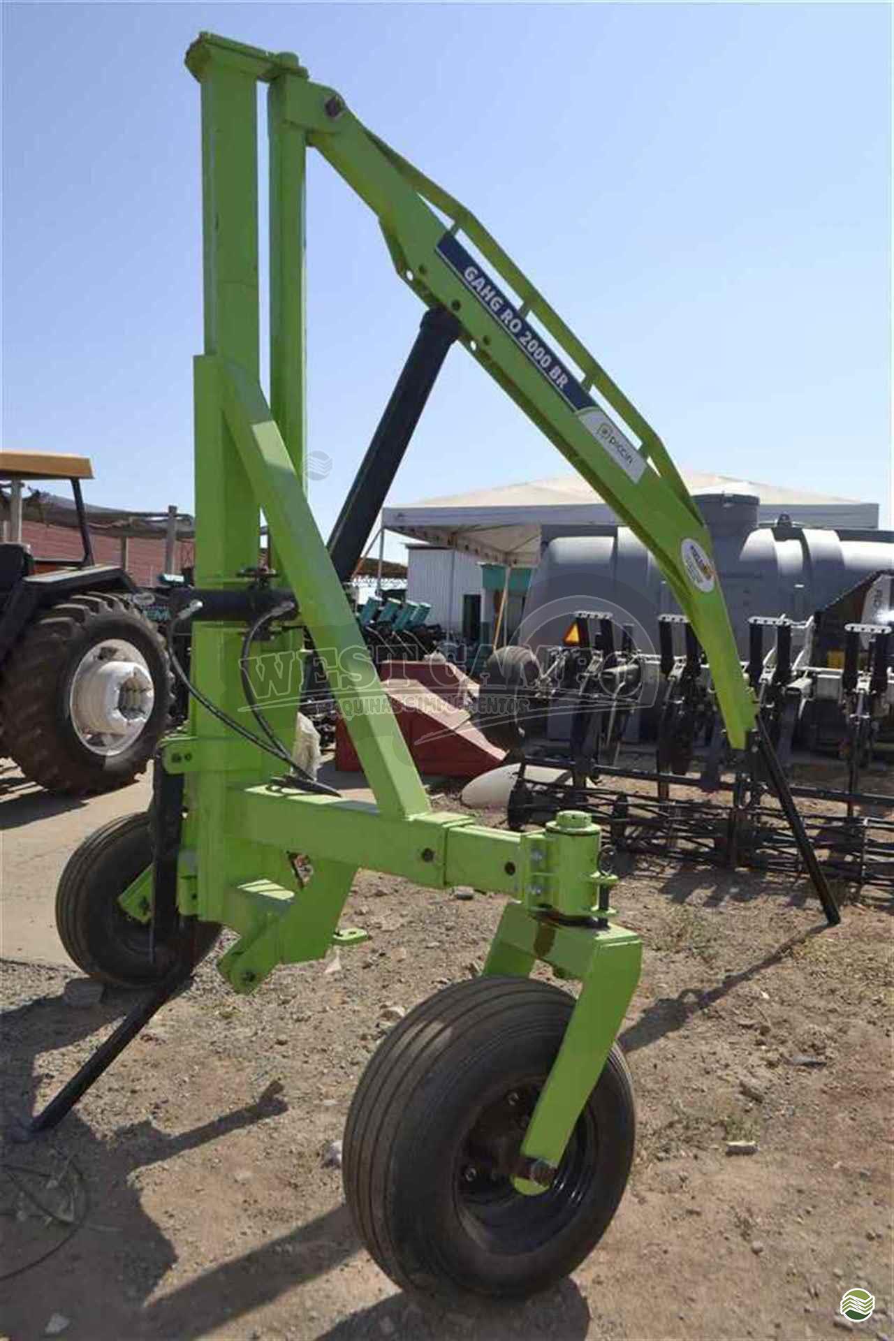 IMPLEMENTOS AGRICOLAS GUINCHO BIG BAG GUINCHO 2000 Kg West Campo LUIS EDUARDO MAGALHAES BAHIA BA