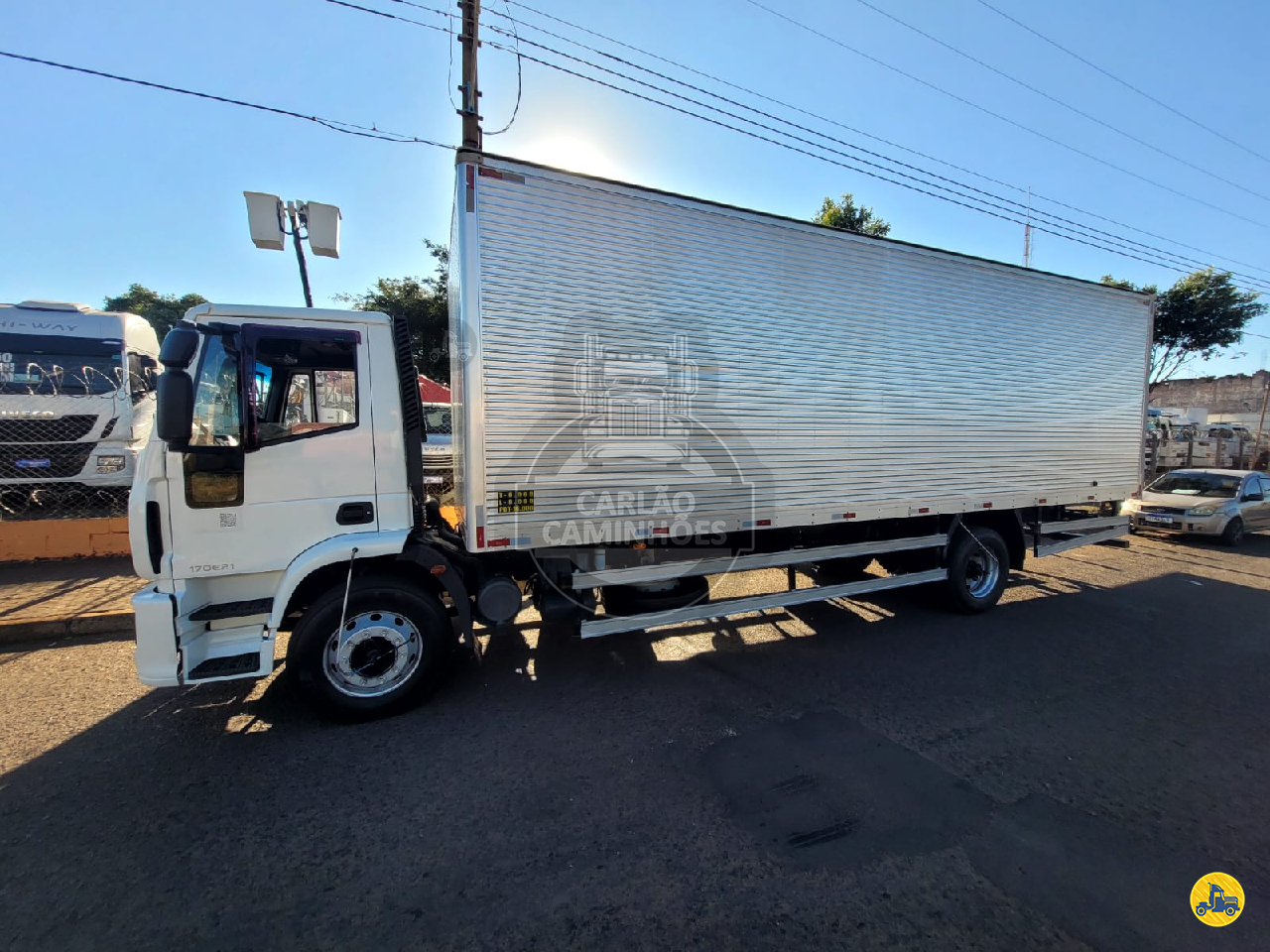 CAMINHAO IVECO TECTOR 170E21 Baú Furgão Toco 4x2 Carlão Caminhões - Uberlândia UBERLANDIA MINAS GERAIS MG