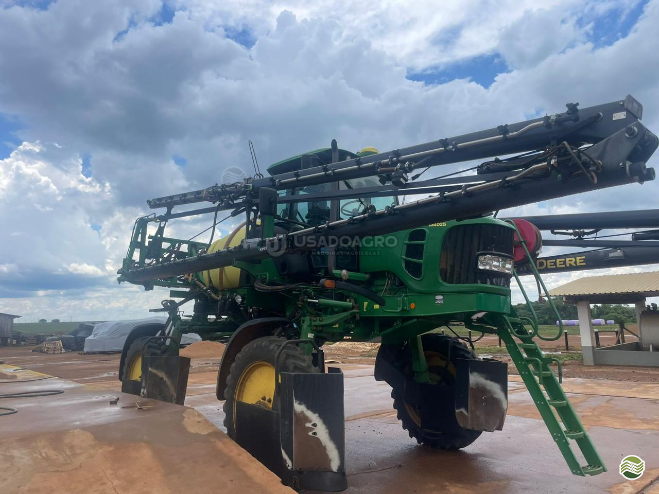 PULVERIZADOR JOHN DEERE JOHN DEERE M4025 Usado Agro Máquinas Agrícolas RONDONOPOLIS MATO GROSSO MT