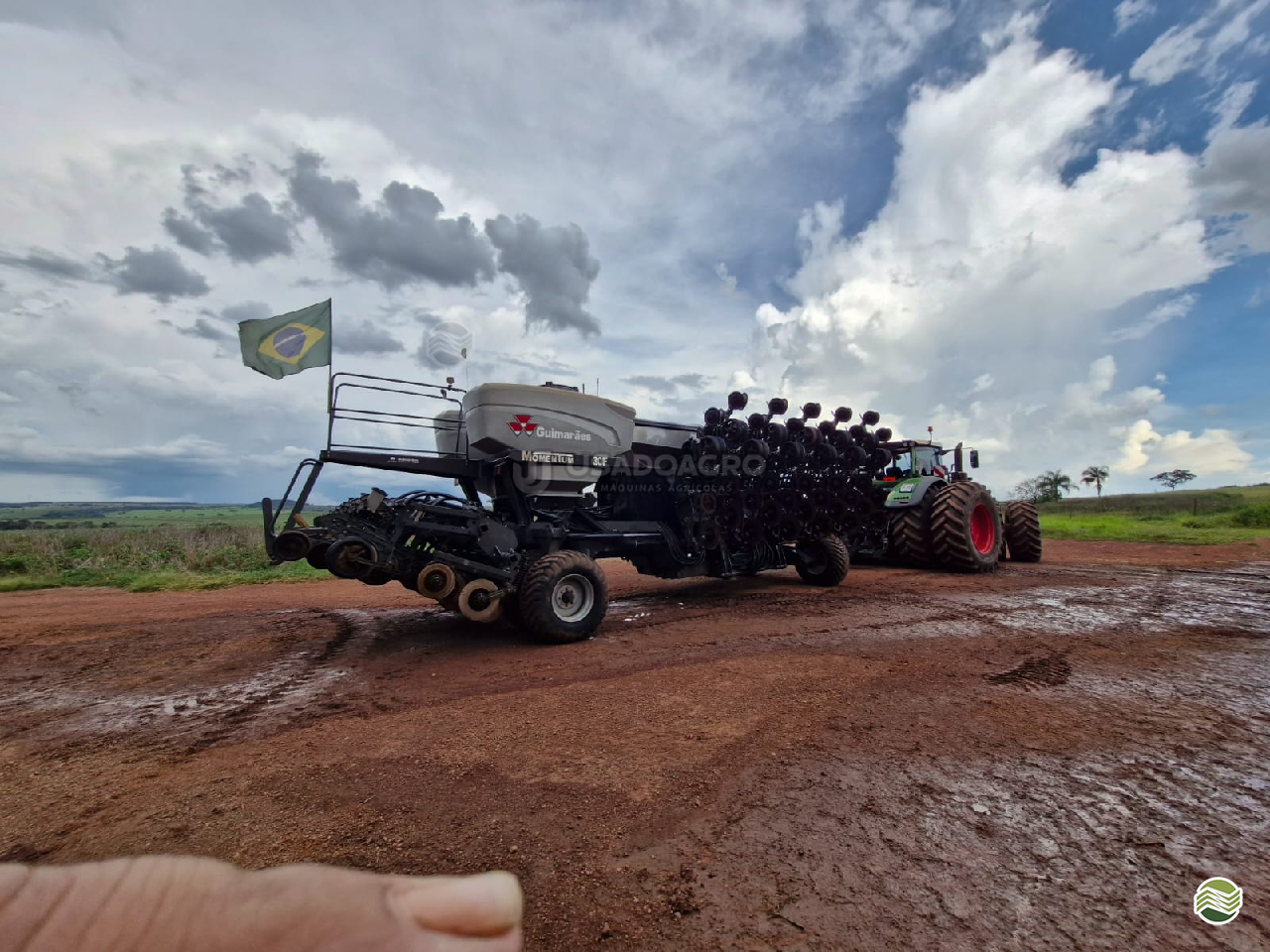 PLANTADEIRA MASSEY FERGUSON MOMENTUM MOM30 Usado Agro Máquinas Agrícolas RONDONOPOLIS MATO GROSSO MT