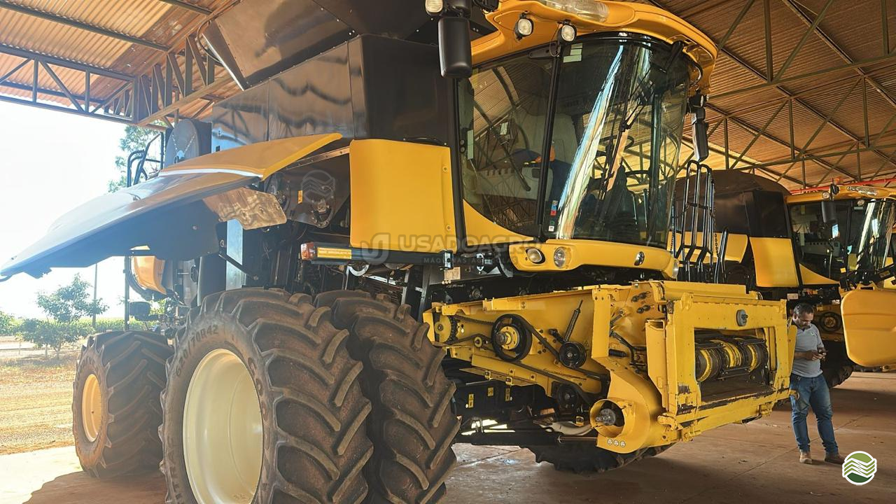 COLHEITADEIRA NEW HOLLAND CR 8.90 Usado Agro Máquinas Agrícolas RONDONOPOLIS MATO GROSSO MT