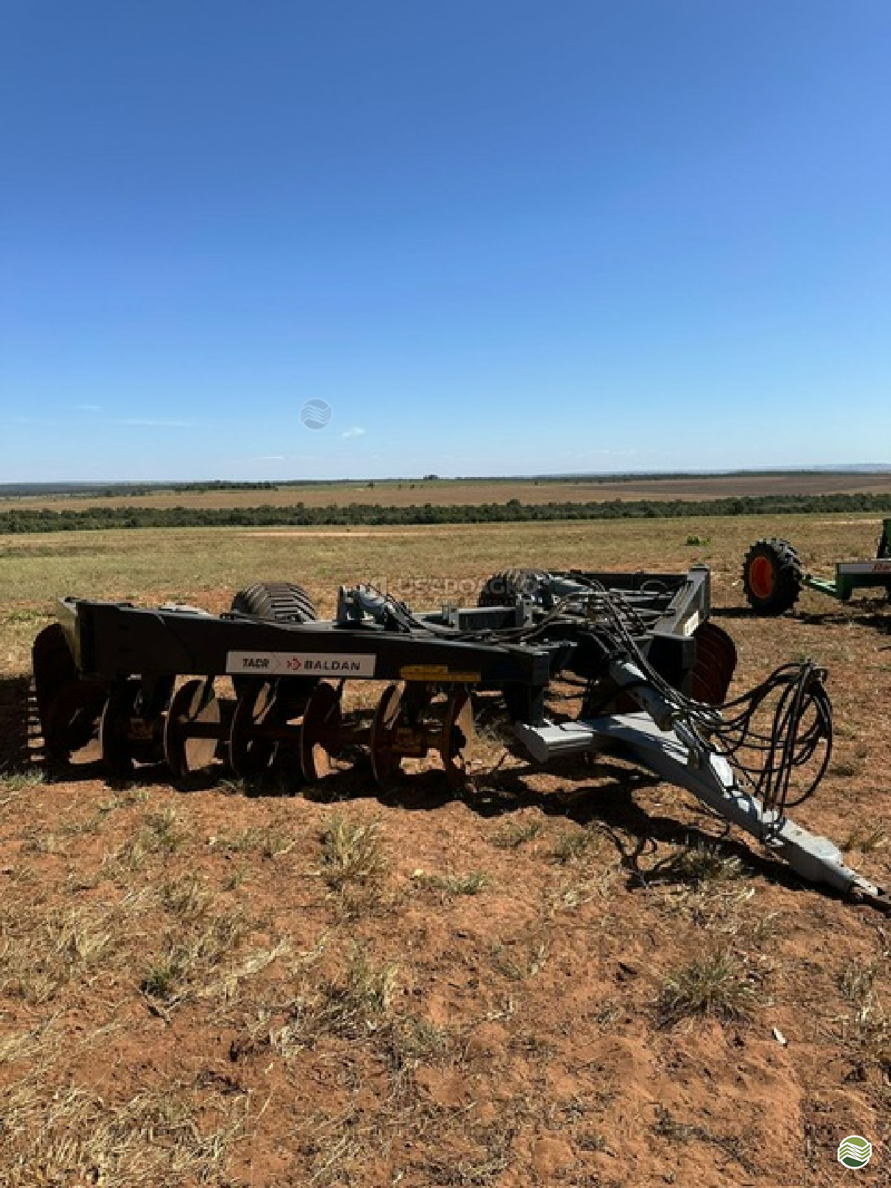 IMPLEMENTOS AGRICOLAS TERRACEADOR 30 DISCOS Usado Agro Máquinas Agrícolas RONDONOPOLIS MATO GROSSO MT