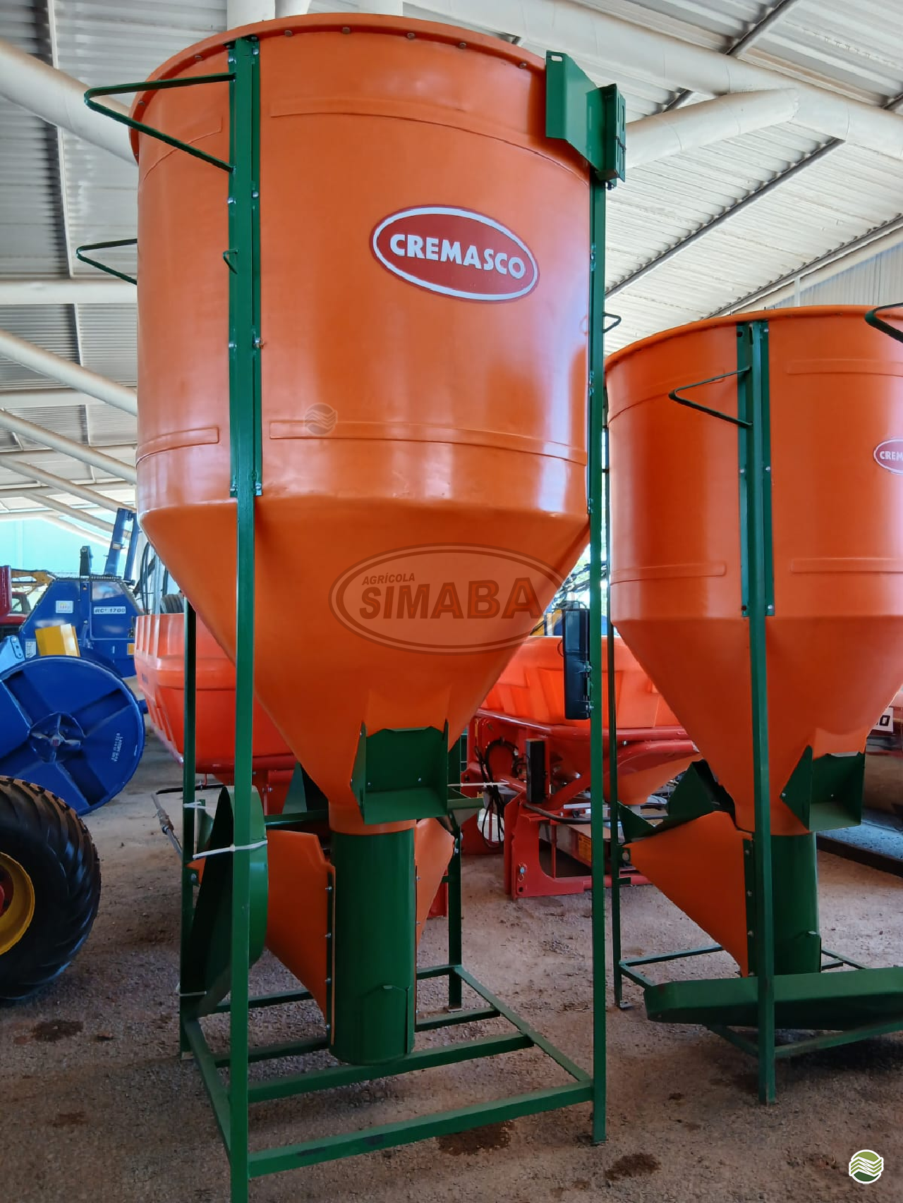 IMPLEMENTOS AGRICOLAS MISTURADOR MISTURADOR DE RAÇÃO Agrícola Simaba LUIS EDUARDO MAGALHAES BAHIA BA
