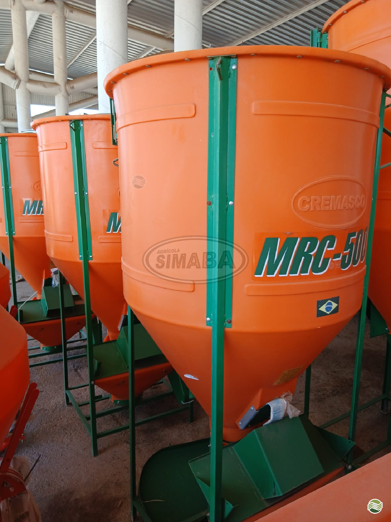 IMPLEMENTOS AGRICOLAS MISTURADOR MISTURADOR DE RAÇÃO Agrícola Simaba LUIS EDUARDO MAGALHAES BAHIA BA