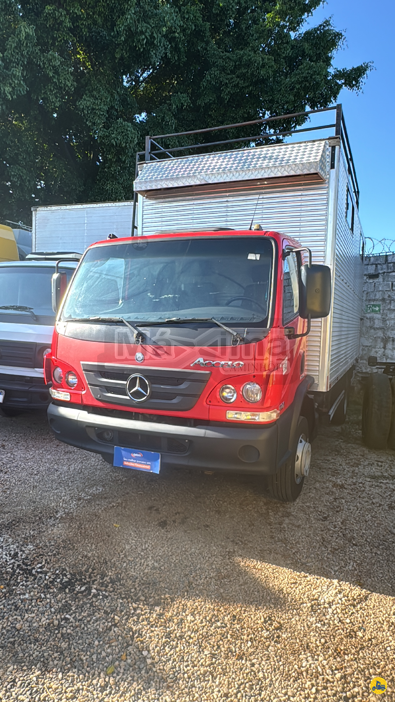 CAMINHAO MERCEDES-BENZ MB 1016 Baú Furgão 3/4 4x2 Máxima Caminhões  MONTES CLAROS MINAS GERAIS MG