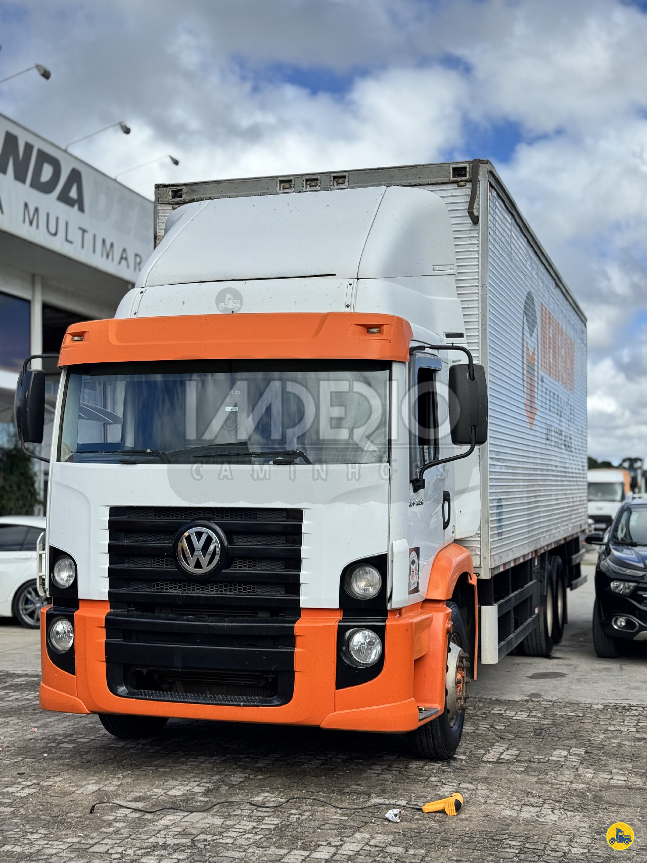 CAMINHAO VOLKSWAGEN VW 24250 Baú Furgão Truck 6x2 Império Caminhões SAO JOSE DOS PINHAIS PARANÁ PR