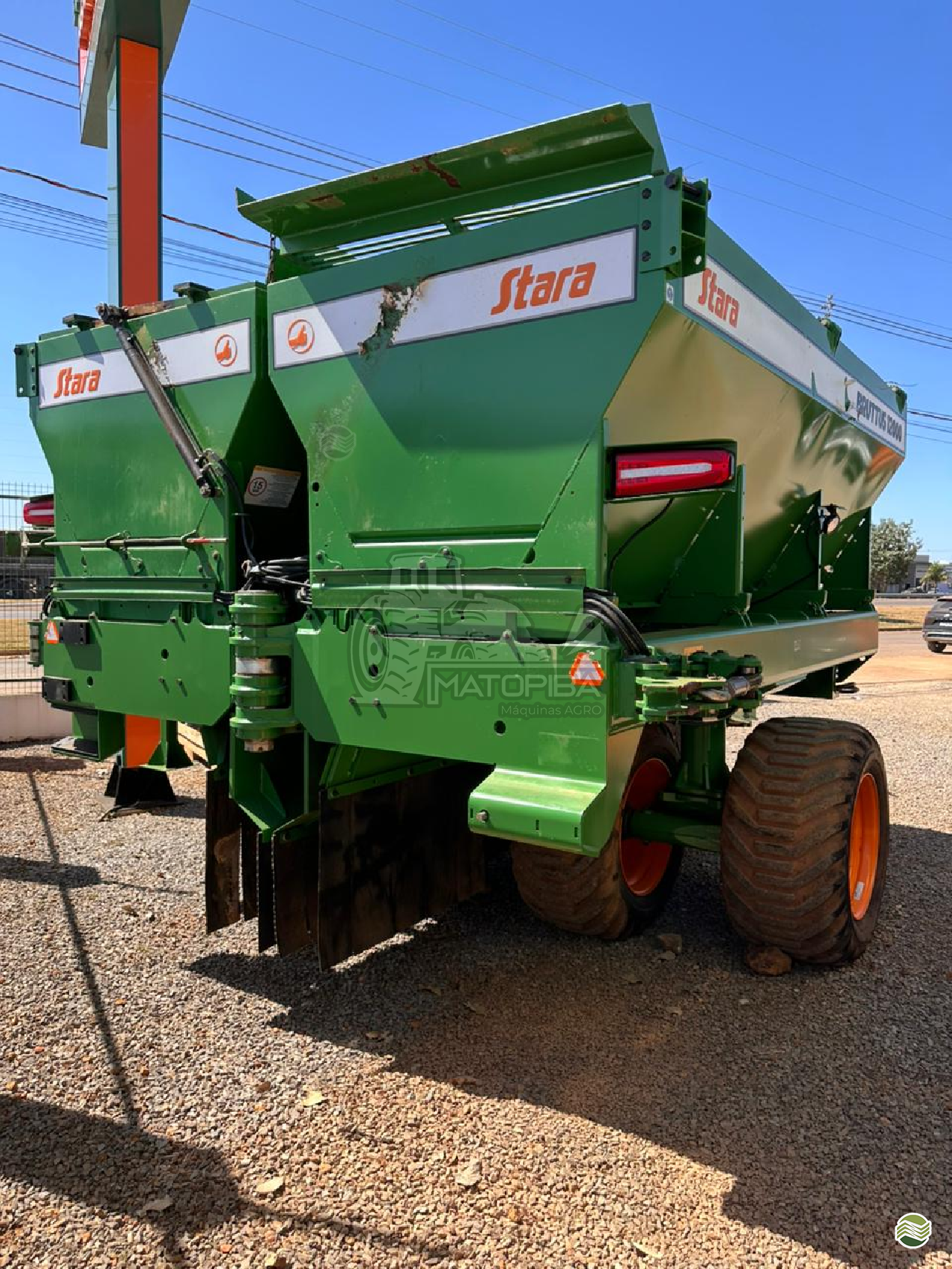 IMPLEMENTOS AGRICOLAS DISTRIBUIDOR CALCÁRIO 12000 Kg Matopiba Máquinas Agro MIGUELOPOLIS SÃO PAULO SP