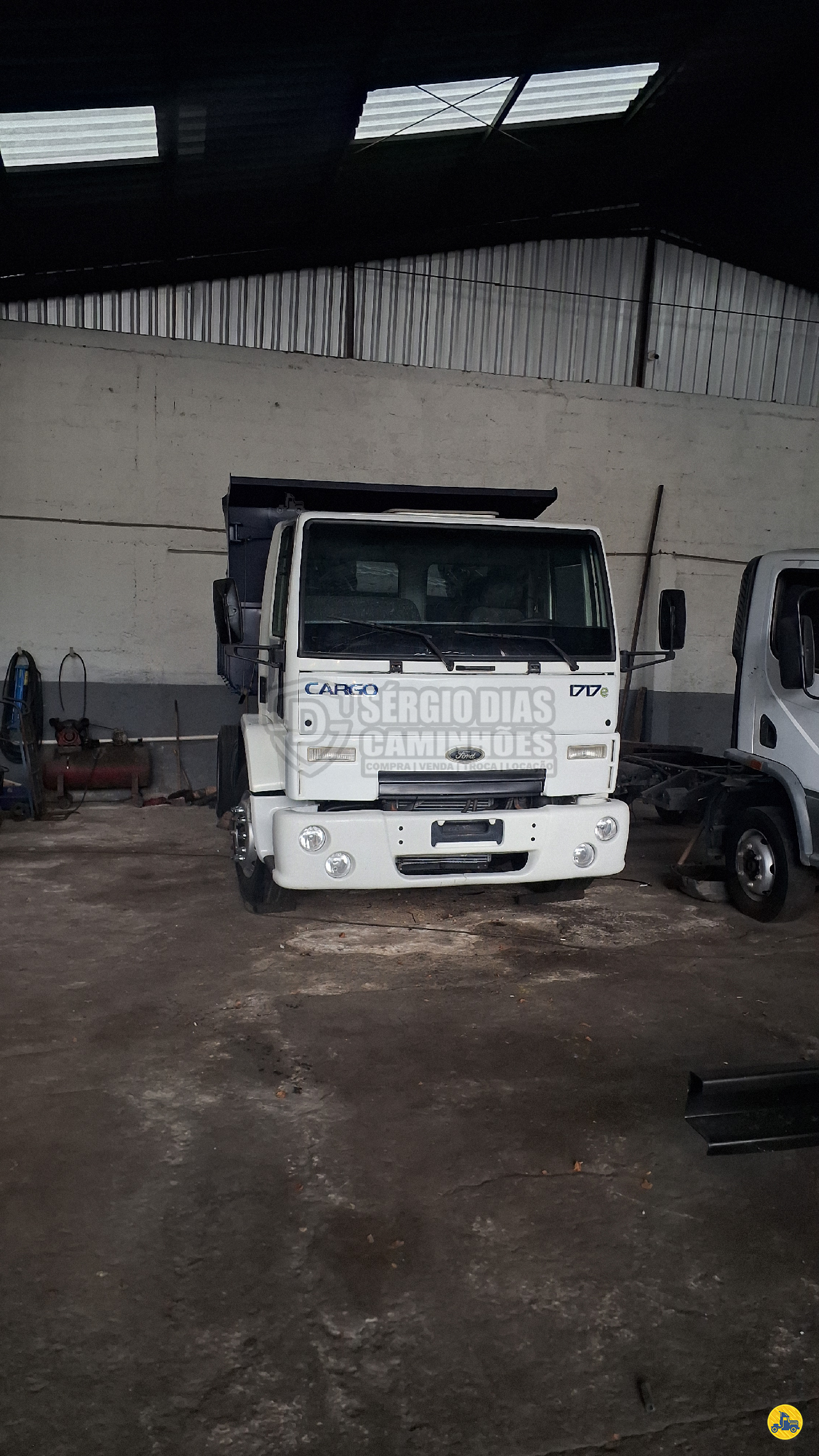 CAMINHAO FORD CARGO 1717 Caçamba Basculante Toco 4x2 Sérgio Dias Caminhões CONTAGEM MINAS GERAIS MG