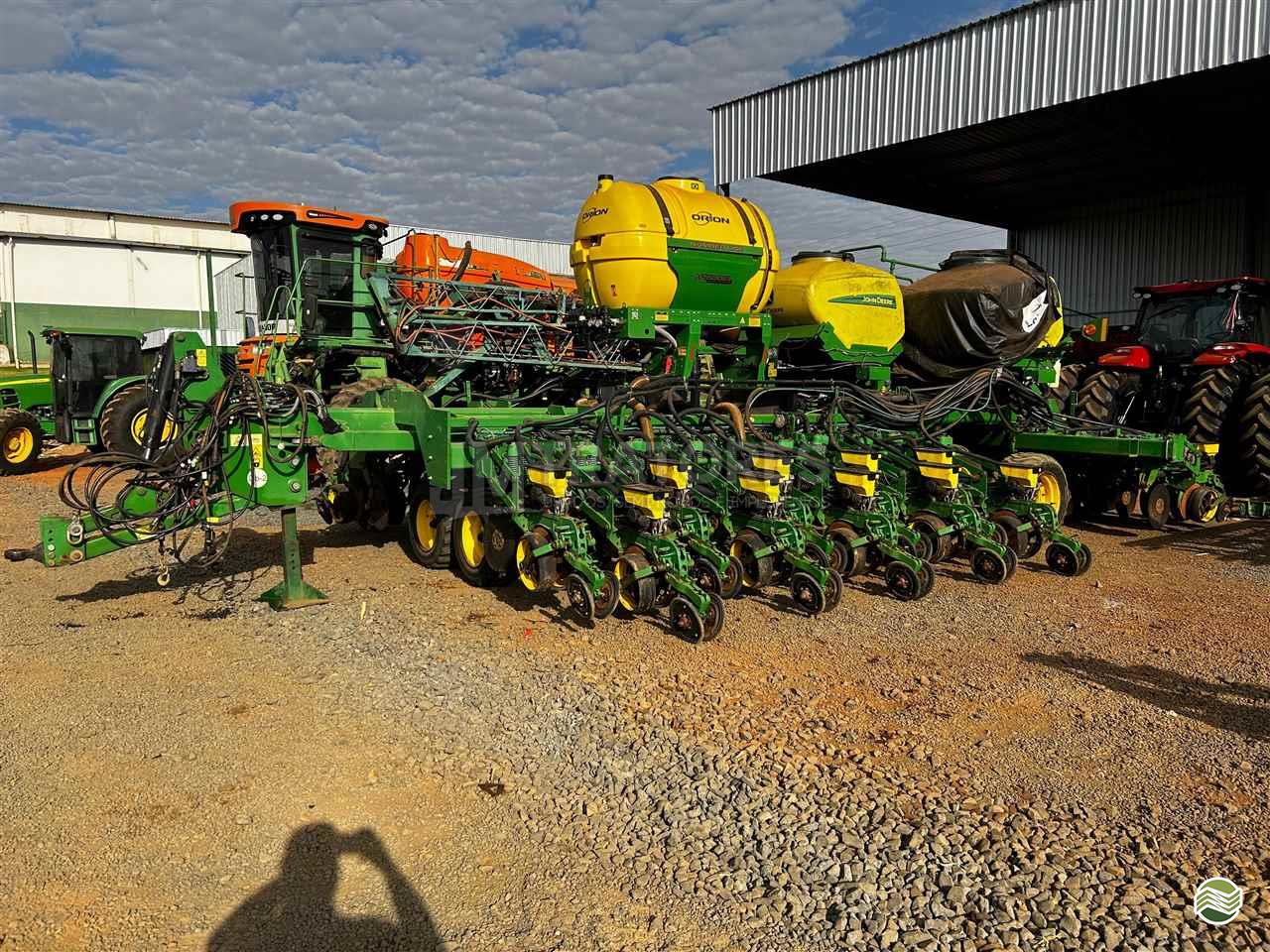 PLANTADEIRA JOHN DEERE PLANTADEIRAS DB50 JM Tratores  ADAMANTINA SÃO PAULO SP