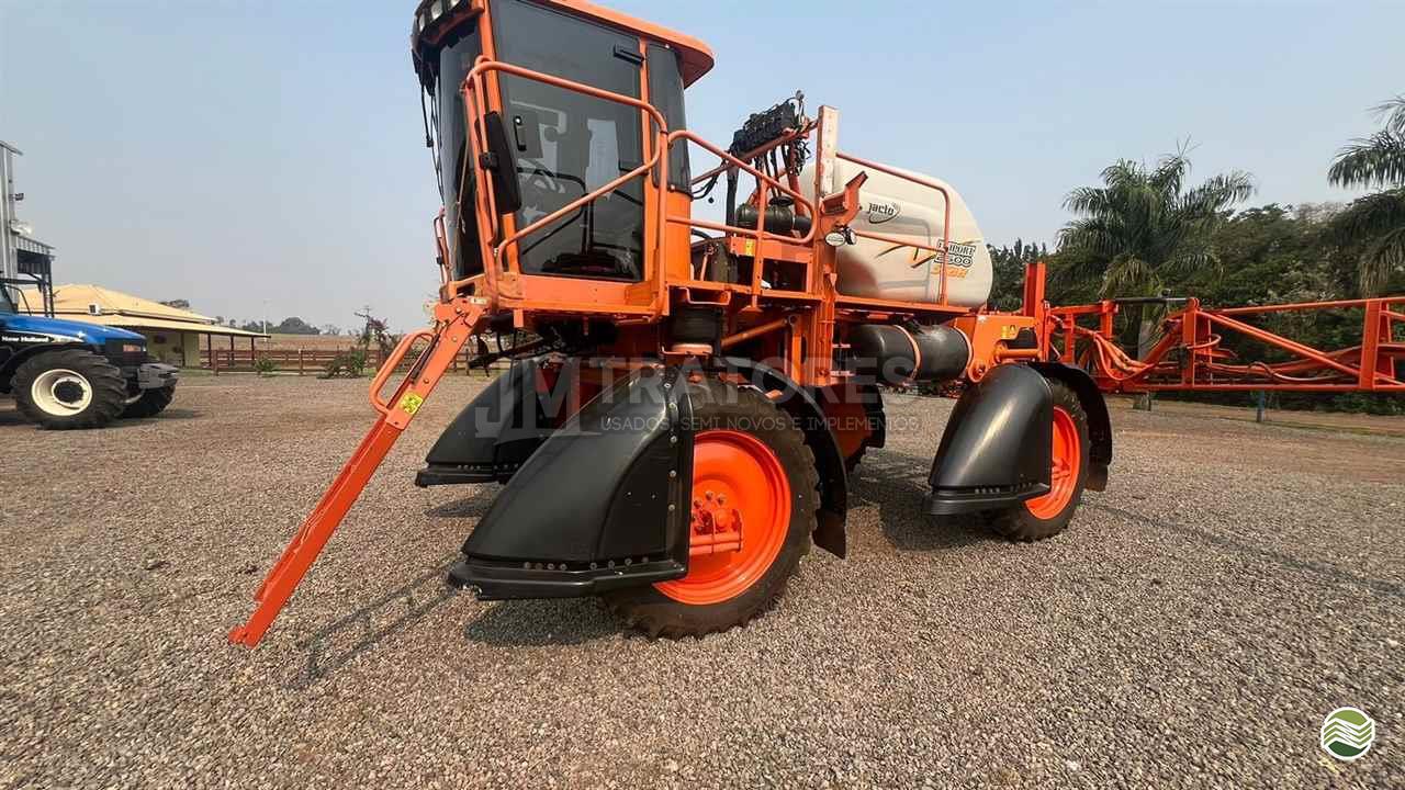 PULVERIZADOR JACTO UNIPORT 2500 STAR Tração 4x4 JM Tratores  ADAMANTINA SÃO PAULO SP