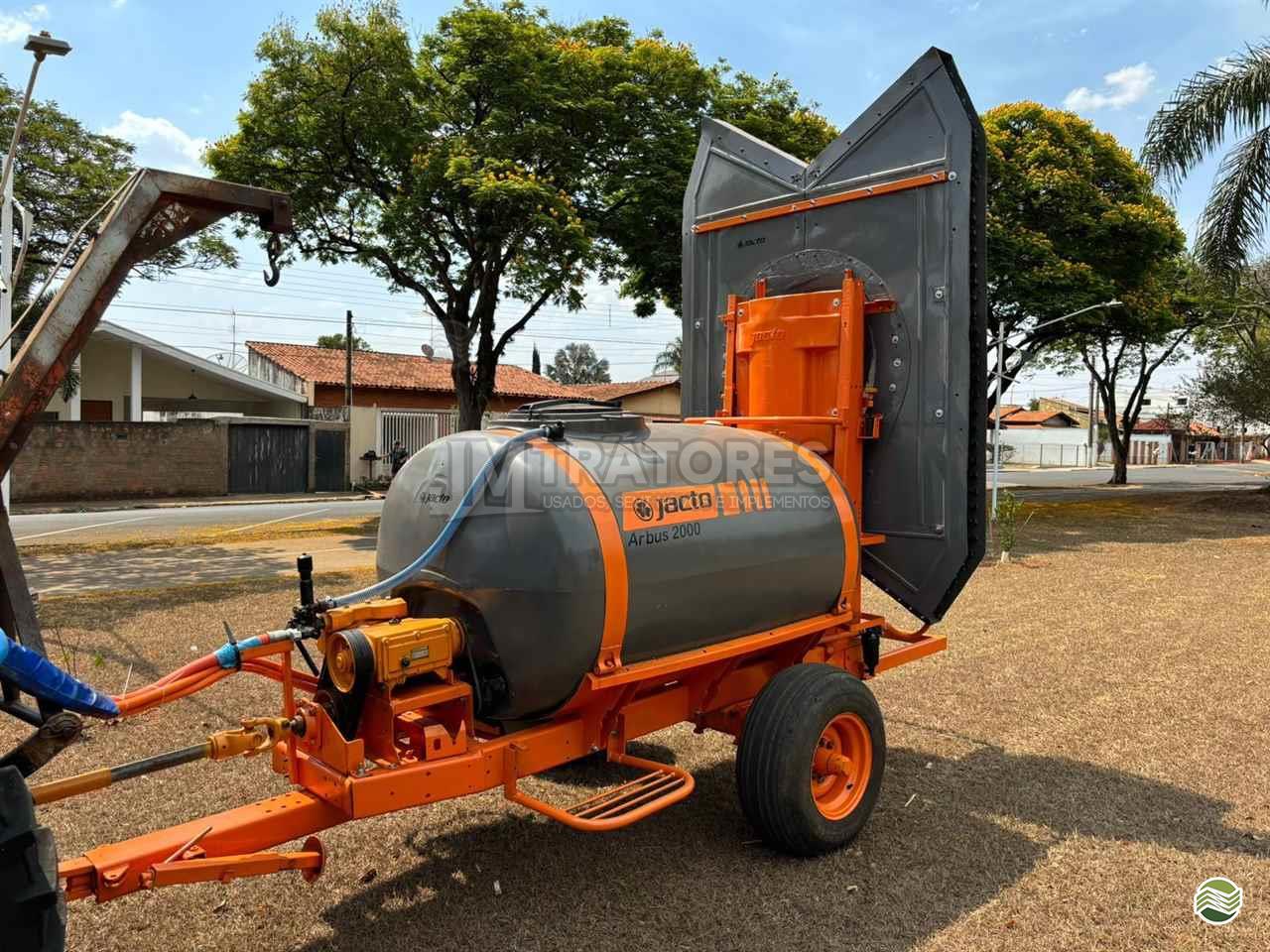 IMPLEMENTOS AGRICOLAS PULVERIZADOR ARRASTO JM Tratores  ADAMANTINA SÃO PAULO SP