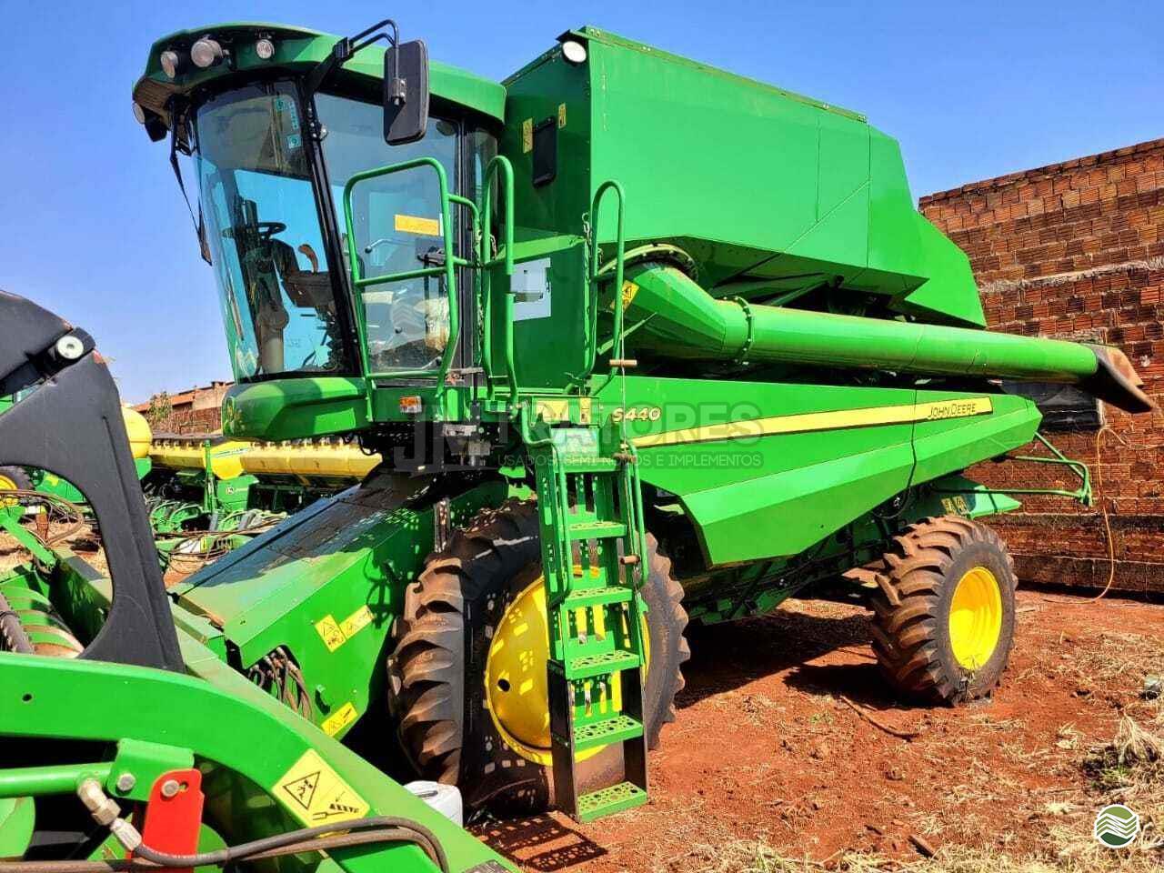 COLHEITADEIRA JOHN DEERE JOHN DEERE S440 JM Tratores  ADAMANTINA SÃO PAULO SP