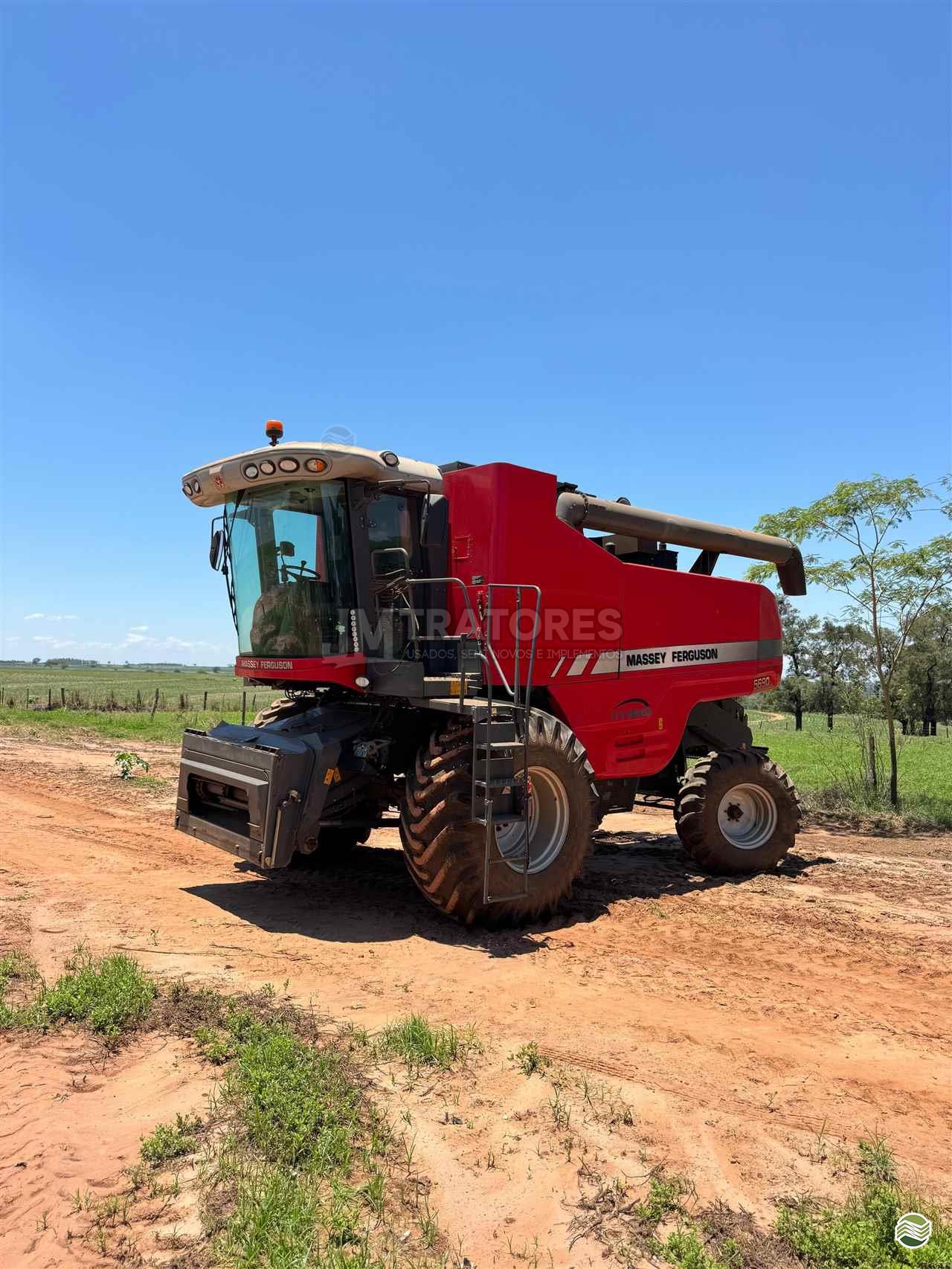 COLHEITADEIRA MASSEY FERGUSON MF 5690 JM Tratores  ADAMANTINA SÃO PAULO SP