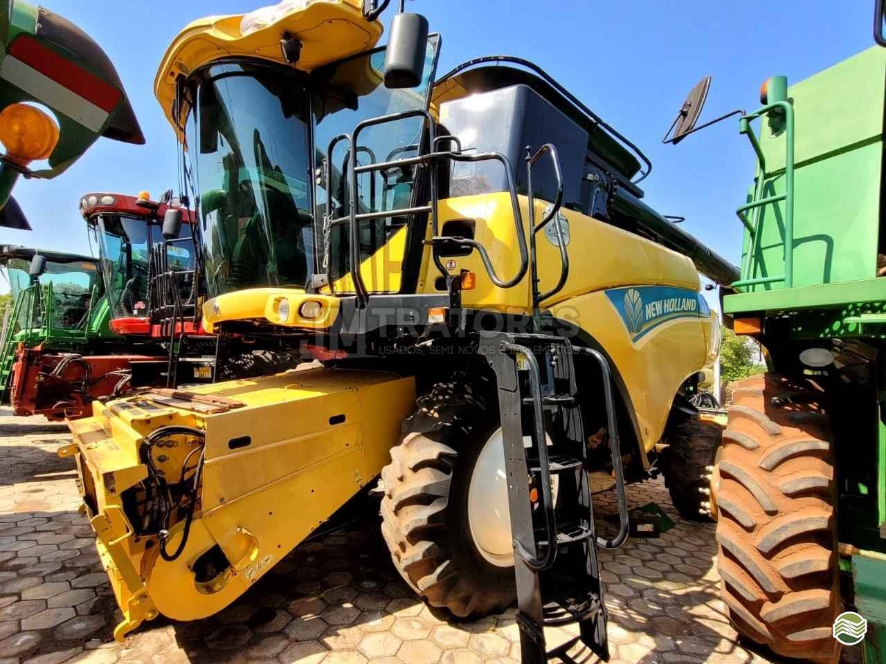 COLHEITADEIRA NEW HOLLAND CR 6080 JM Tratores  ADAMANTINA SÃO PAULO SP