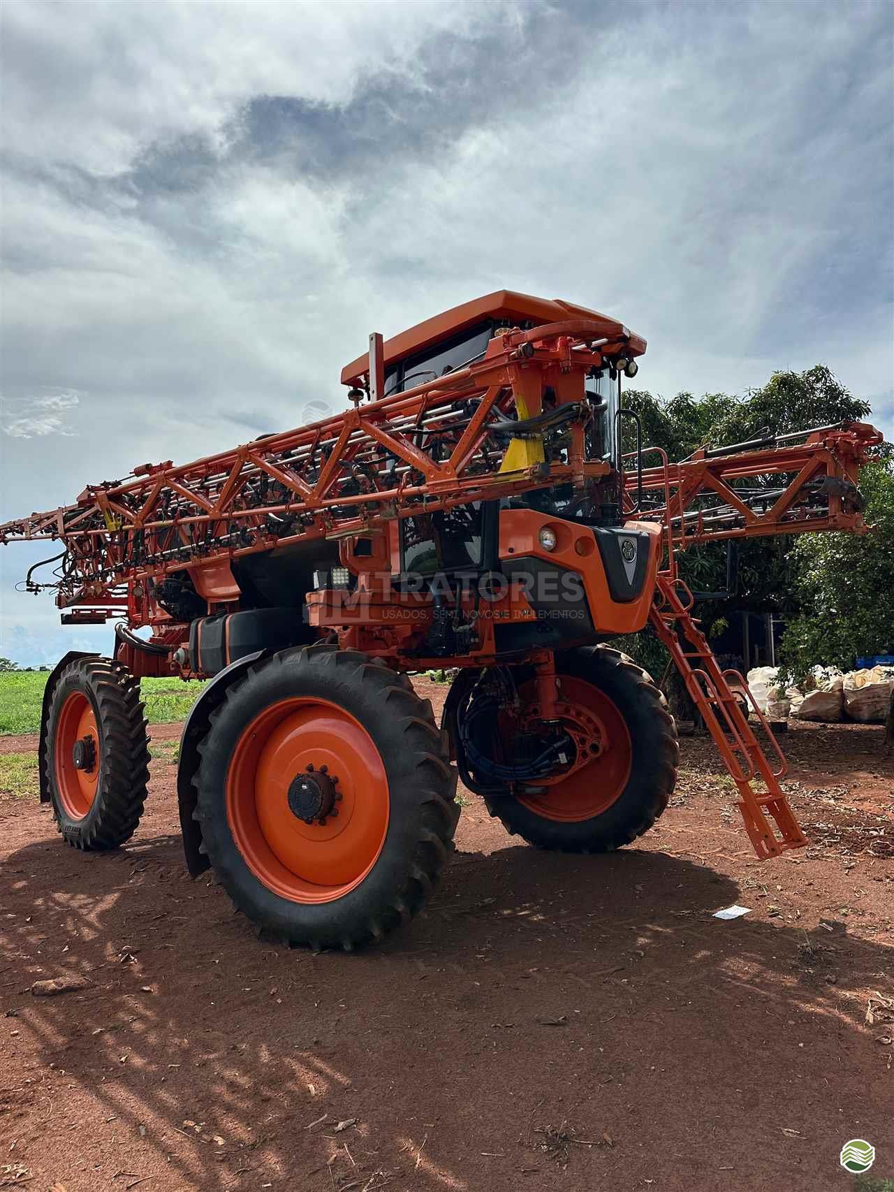 PULVERIZADOR JACTO UNIPORT 3030 Tração 4x4 JM Tratores  ADAMANTINA SÃO PAULO SP