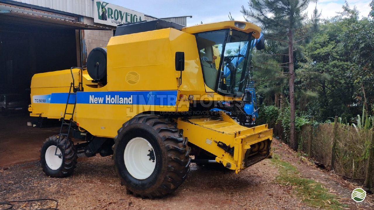 COLHEITADEIRA NEW HOLLAND TC 5090 JM Tratores  ADAMANTINA SÃO PAULO SP