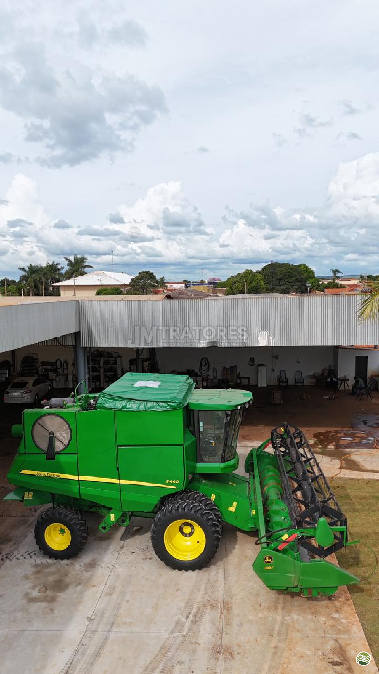 COLHEITADEIRA JOHN DEERE JOHN DEERE S440 JM Tratores  ADAMANTINA SÃO PAULO SP