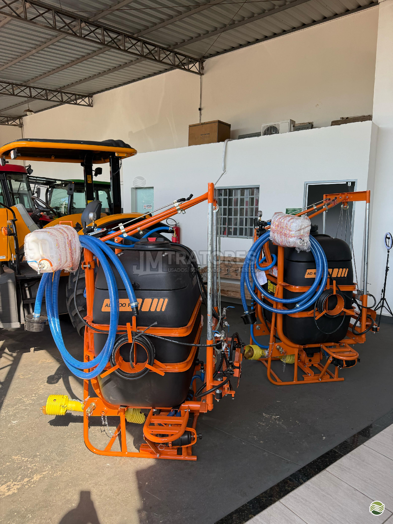 IMPLEMENTOS AGRICOLAS PULVERIZADOR 600L JM Tratores  ADAMANTINA SÃO PAULO SP