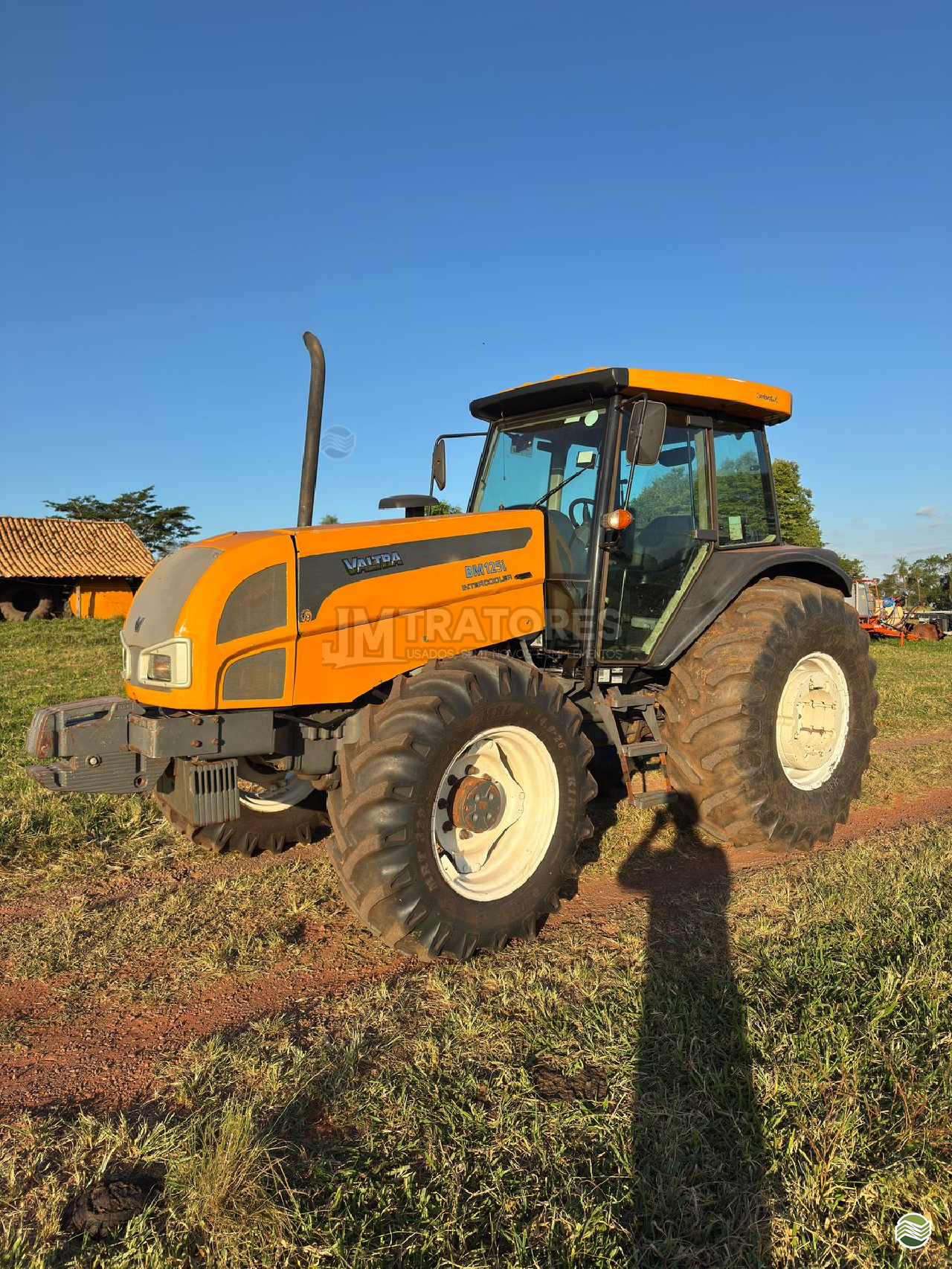 TRATOR VALTRA VALTRA BM 125 Tração 4x4 JM Tratores  ADAMANTINA SÃO PAULO SP