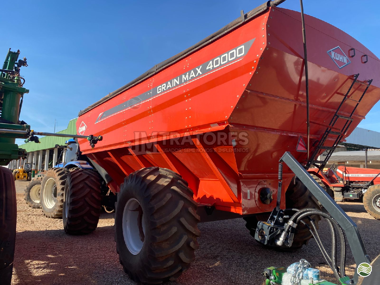 IMPLEMENTOS AGRICOLAS CARRETA BAZUKA GRANELEIRA 40000 JM Tratores  ADAMANTINA SÃO PAULO SP