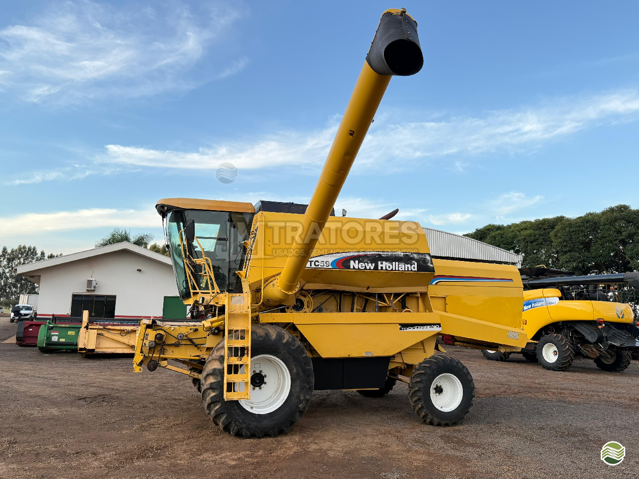 COLHEITADEIRA NEW HOLLAND TC 59 JM Tratores  ADAMANTINA SÃO PAULO SP