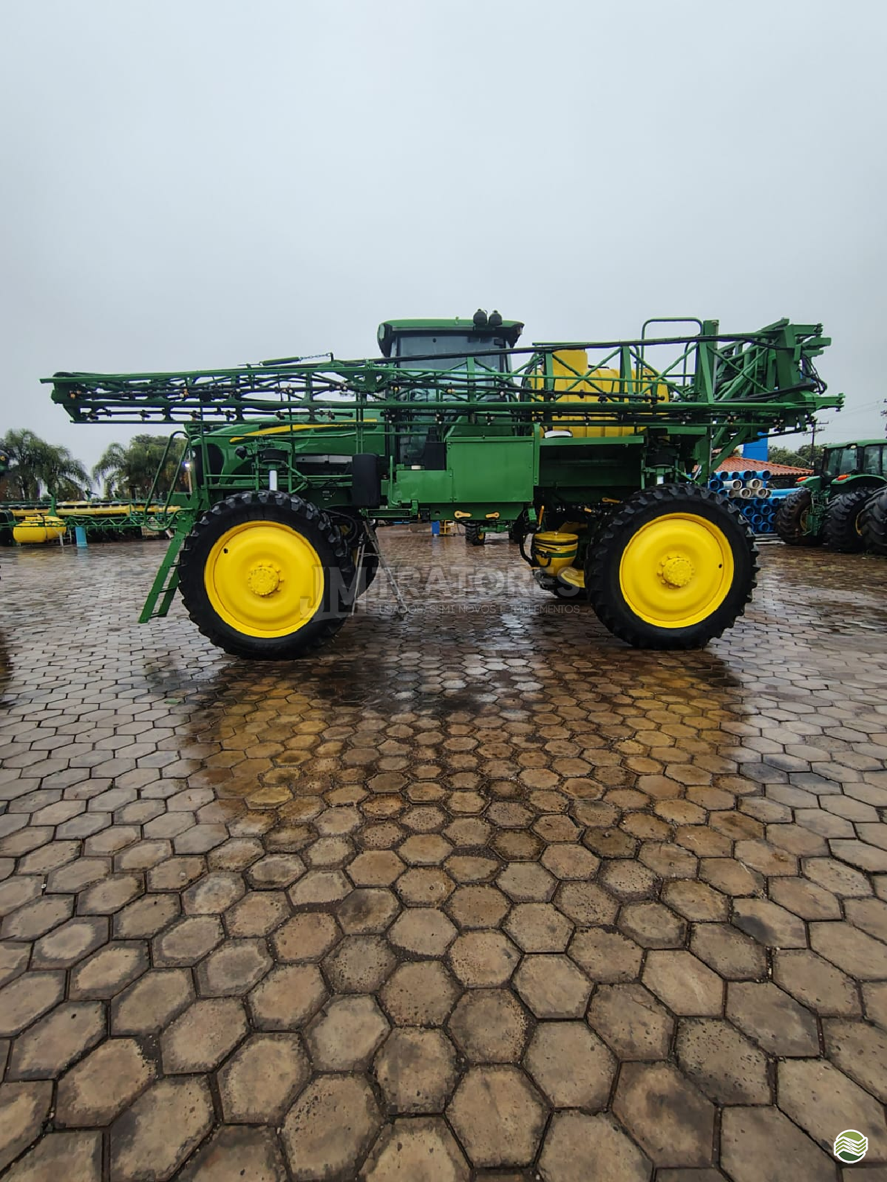 PULVERIZADOR JOHN DEERE JOHN DEERE 4730 JM Tratores  ADAMANTINA SÃO PAULO SP