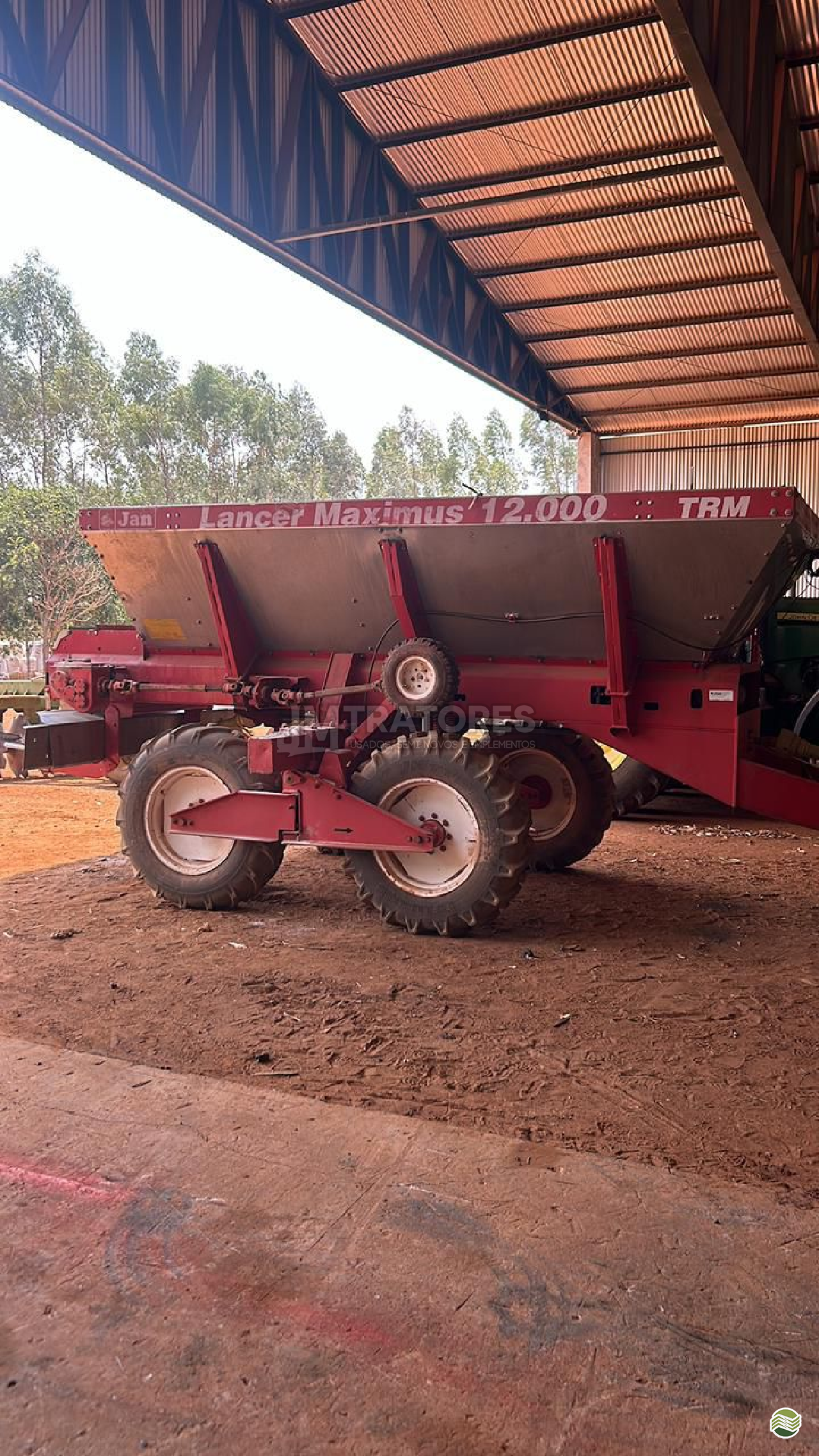 IMPLEMENTOS AGRICOLAS CARRETA BAZUKA GRANELEIRA 12000 JM Tratores  ADAMANTINA SÃO PAULO SP