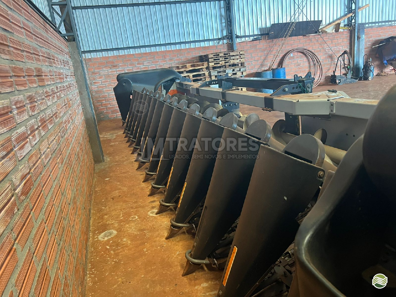 PLATAFORMA COLHEITADEIRA GTS X10 1550 JM Tratores  ADAMANTINA SÃO PAULO SP