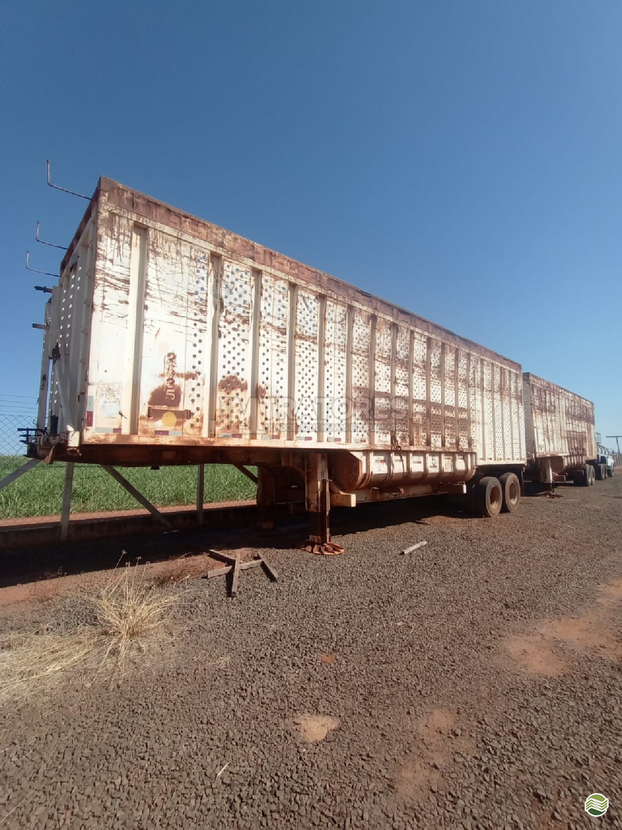 IMPLEMENTOS AGRICOLAS TRANSBORDO TRANSBORDO DE AMENDOIN JM Tratores  ADAMANTINA SÃO PAULO SP