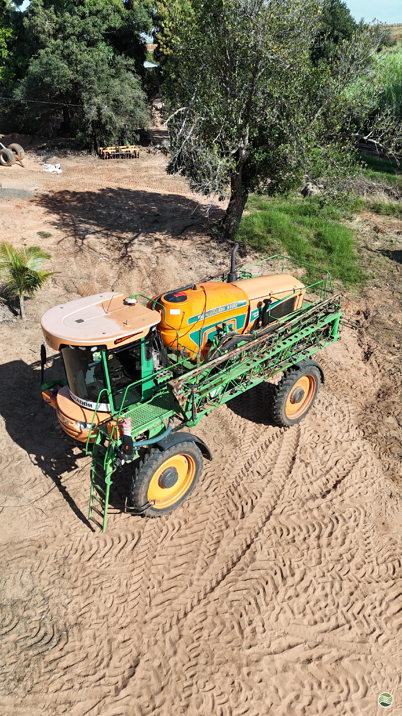 PULVERIZADOR STARA IMPERADOR 3100 Tração 4x4 JM Tratores  ADAMANTINA SÃO PAULO SP