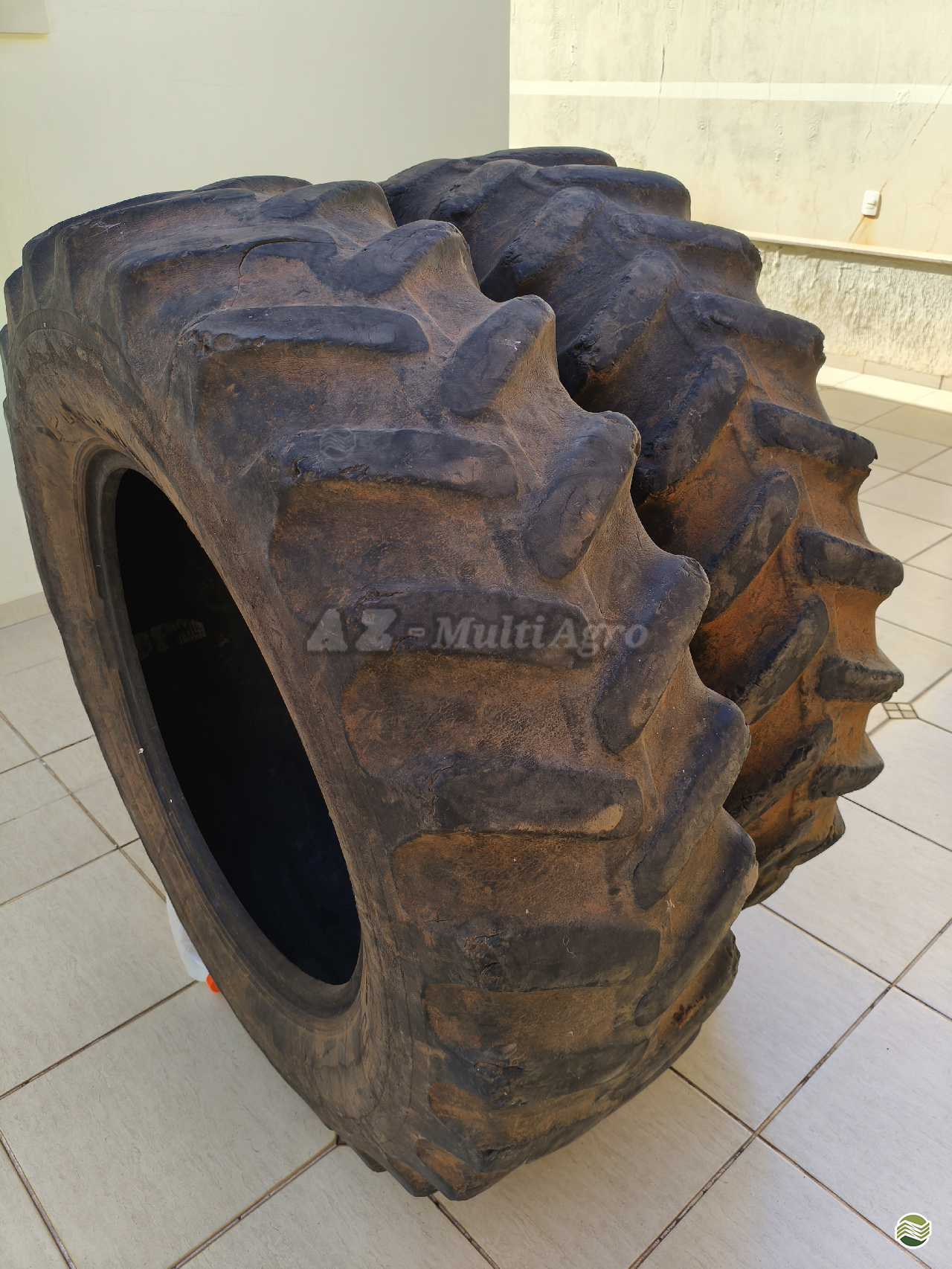 Pneu Agrícola 14.9x28 Usado Duplado 