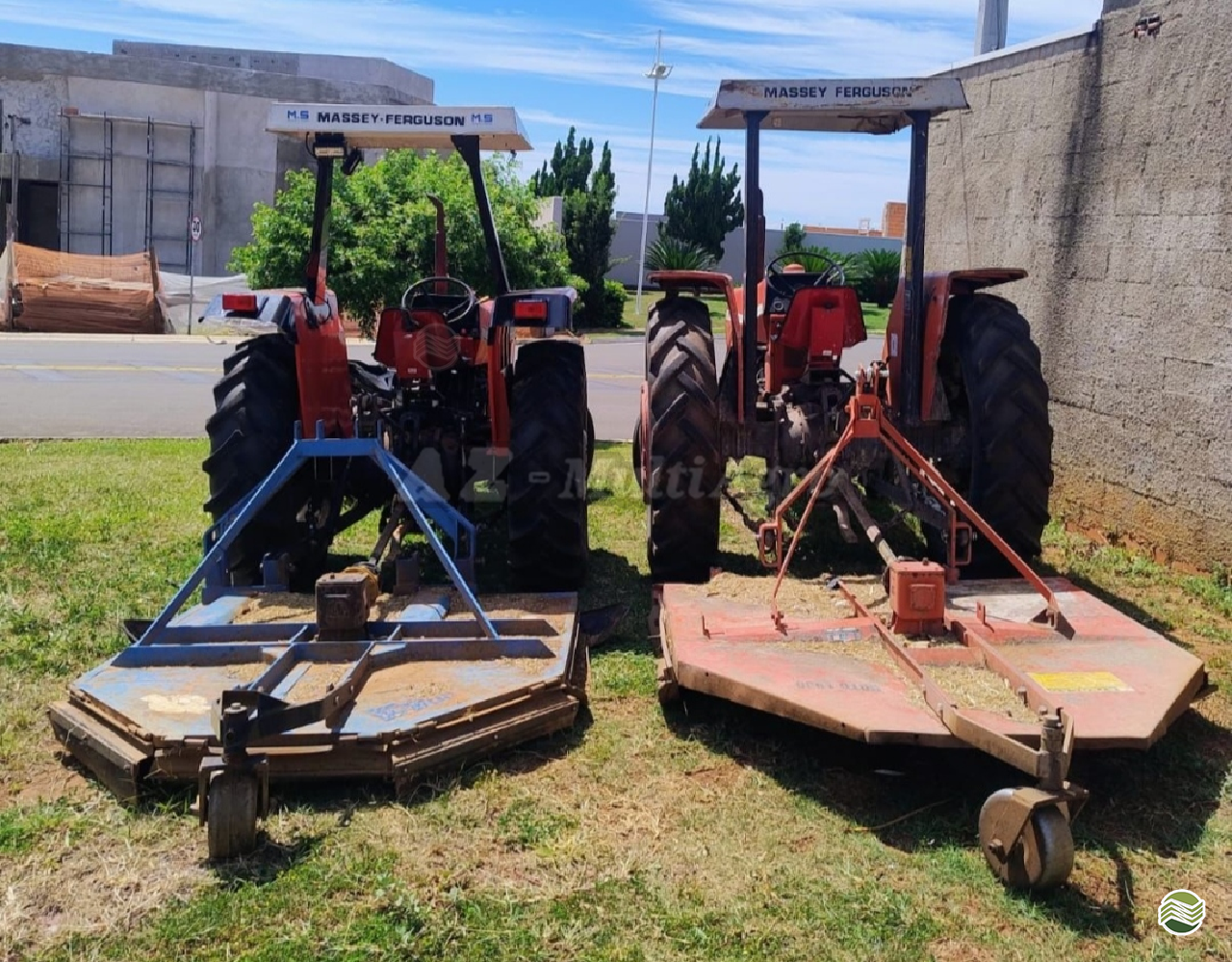 TRATOR MASSEY FERGUSON MF 265 Tração 4x2 AZ Multiagro Tratores Impls. Peças e Pneus ARARAS SÃO PAULO SP