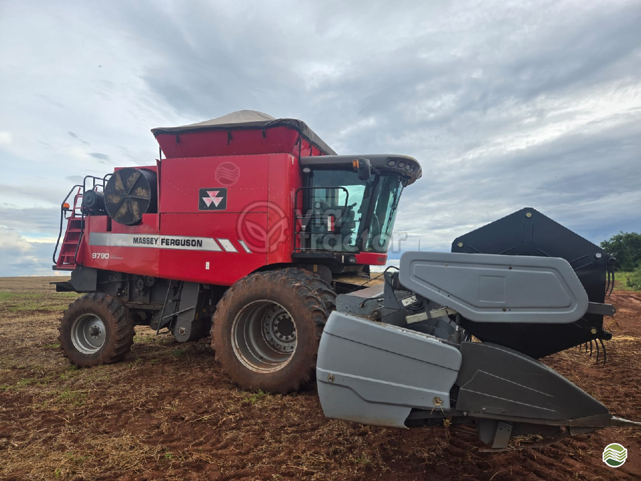 COLHEITADEIRA MASSEY FERGUSON MF 9790 Via Tractor ERECHIM RIO GRANDE DO SUL RS