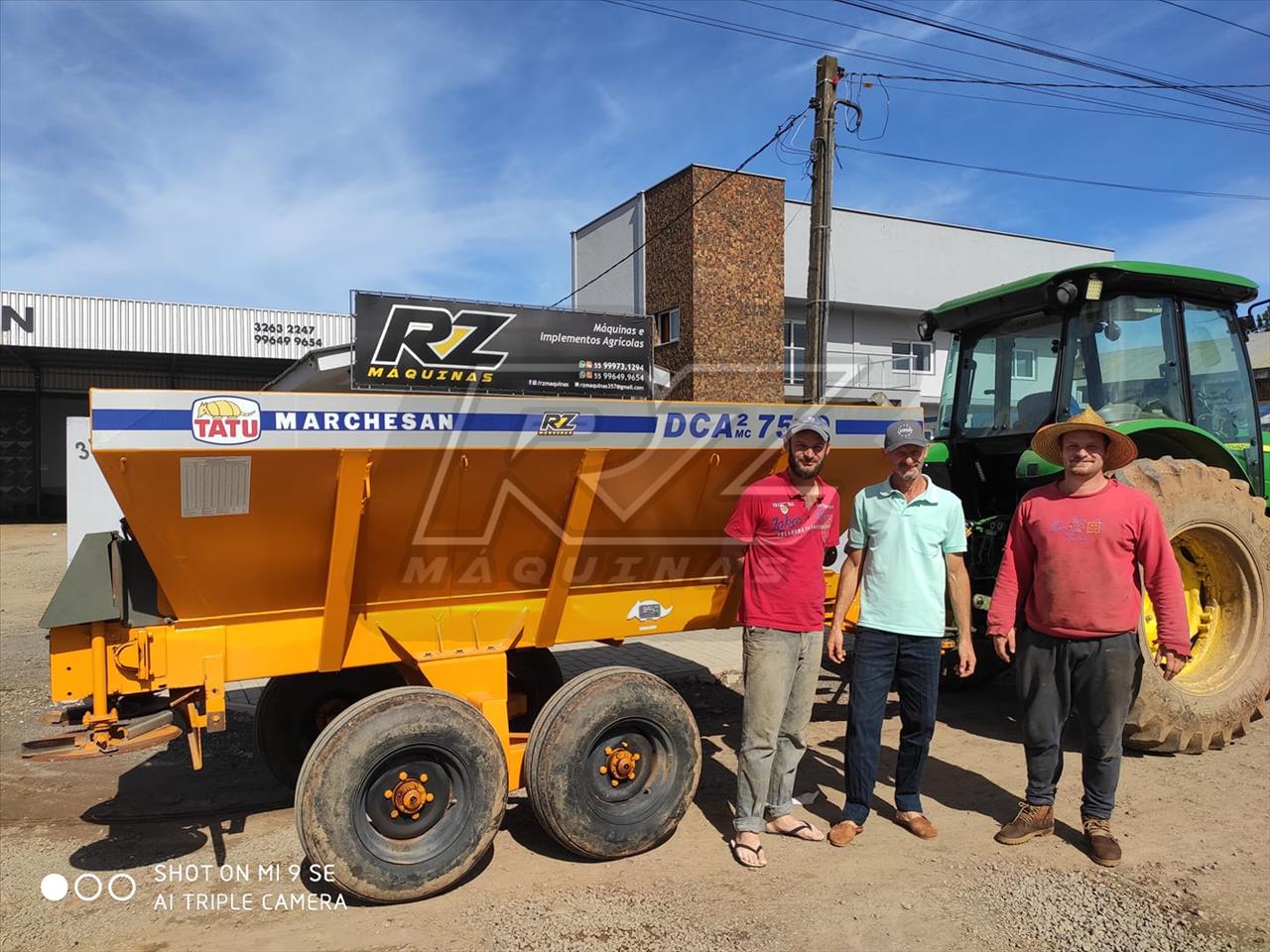 Sextou com entregas aqui na RZ! Desta vez foi para os nossos amigos Mário, Guilherme e Régis Pegoraro que levaram pra casa este distribuidor Tatu Marchesan, seminovo. Muito obrigado pela preferência e confiança no nosso trabalho! Parabéns!
Seminovos de qualidade você encontra na RZ MÁQUINAS! Confira!