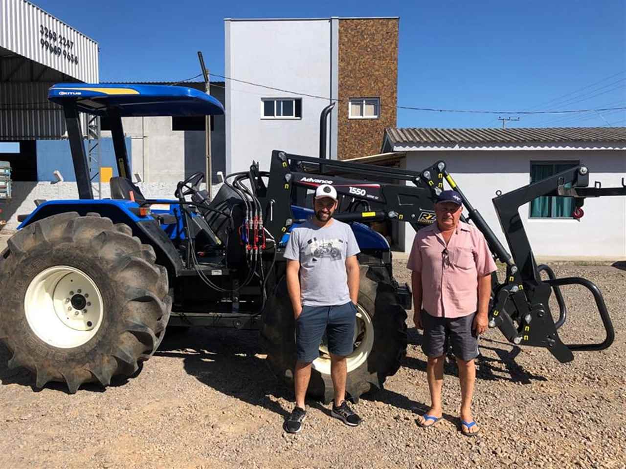 Queremos parabenizar hoje os nossos amigos Douglas e Lauri Giacomini pela aquisição de um conjunto frontal para seu trator da marca ACOPLE. Muito obrigado pela preferência e confiança no nosso trabalho! Sucesso! A ACOPLE é uma das excelentes marcas que você encontra na RZ MÁQUINAS! Confira !