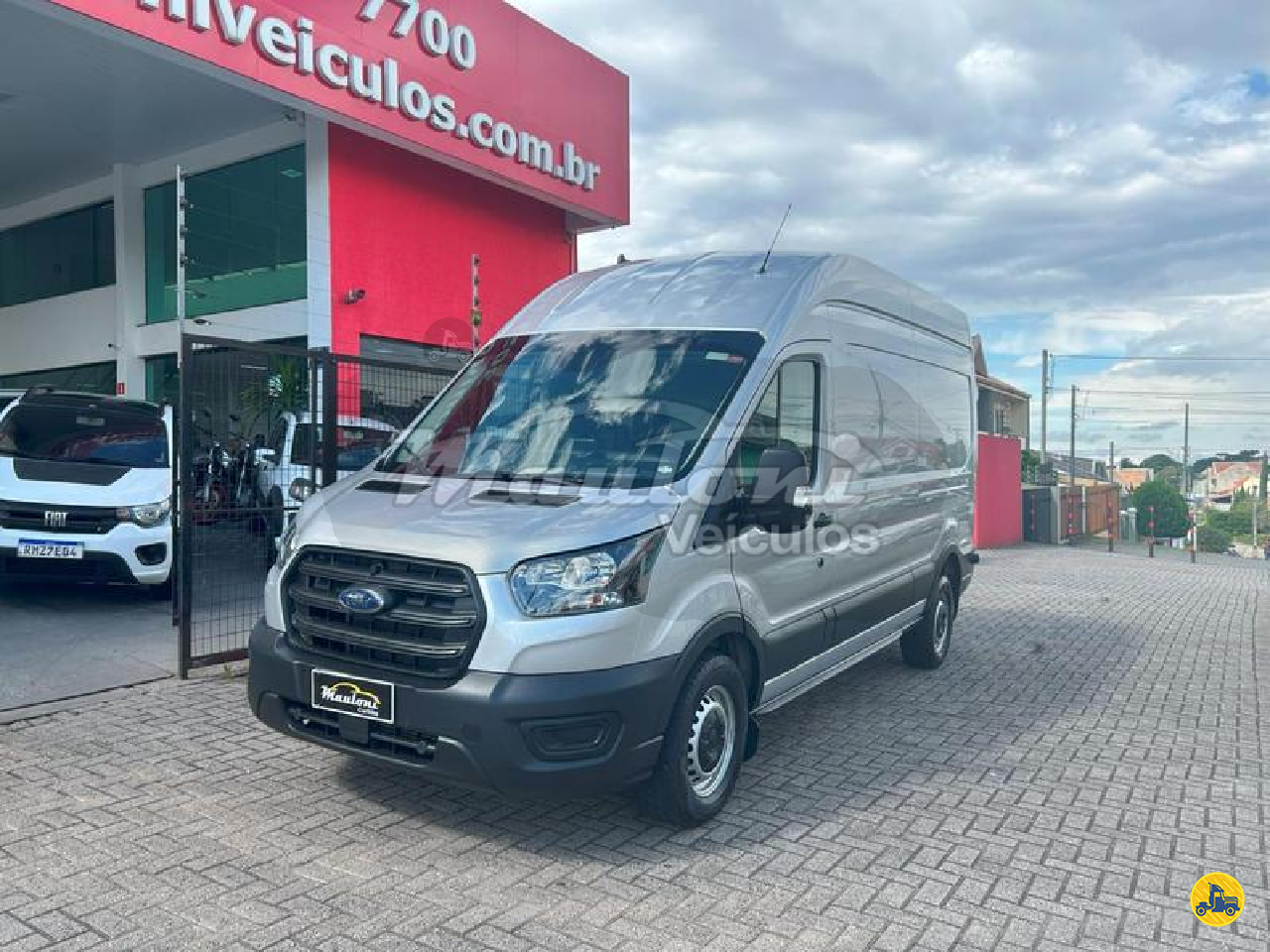 UTILITARIOS FORD Transit Furgão 2.0 L3H3 longa MT Mauloni Veículos CURITIBA PARANÁ PR