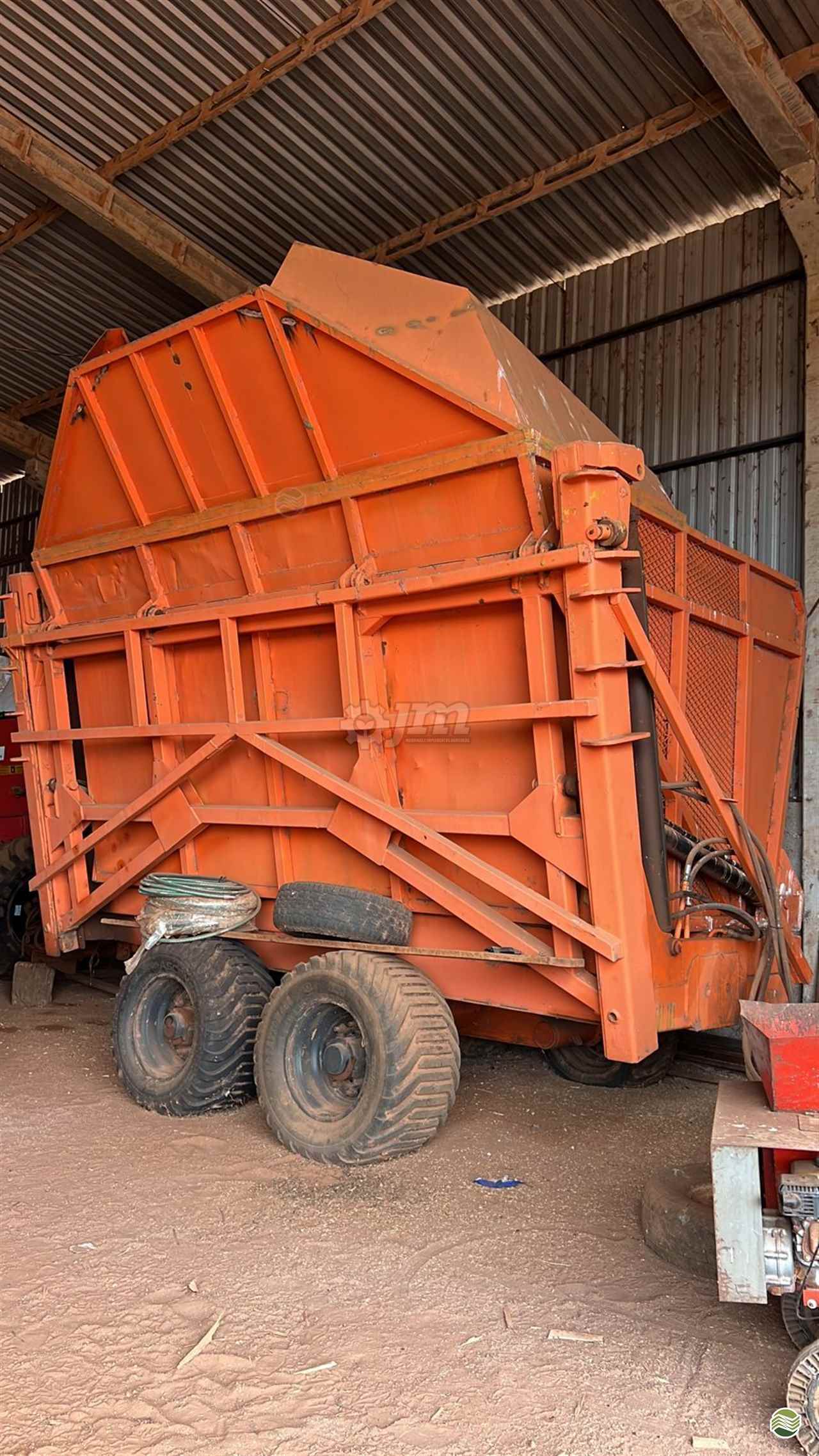 IMPLEMENTOS AGRICOLAS TRANSBORDO TRANSBORDO DE GRAOS JM Máquinas CAARAPO MATO GROSSO DO SUL MS