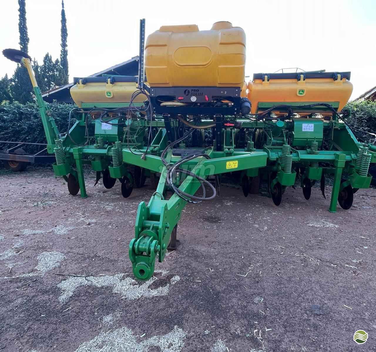 PLANTADEIRA JOHN DEERE PLANTADEIRAS 1111 JM Máquinas CAARAPO MATO GROSSO DO SUL MS