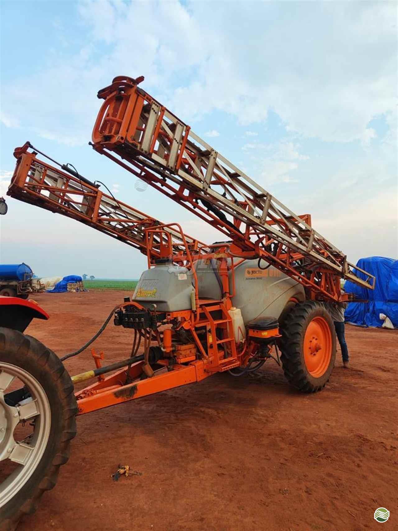 PULVERIZADOR JACTO ADVANCE 3000 AM24 Arrasto JM Máquinas CAARAPO MATO GROSSO DO SUL MS