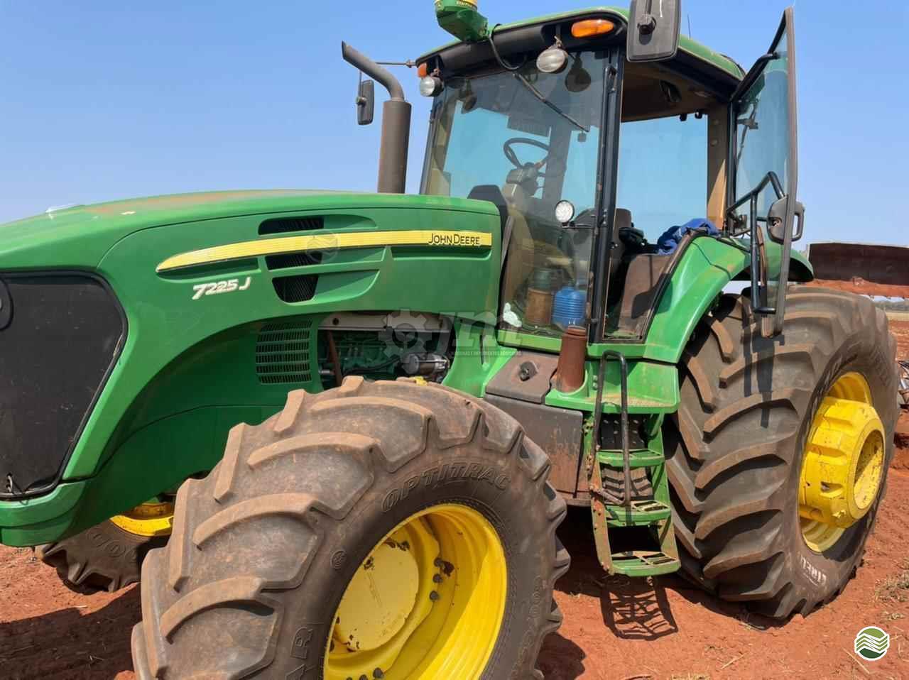 TRATOR JOHN DEERE JOHN DEERE 7225J Tração 4x4 JM Máquinas CAARAPO MATO GROSSO DO SUL MS