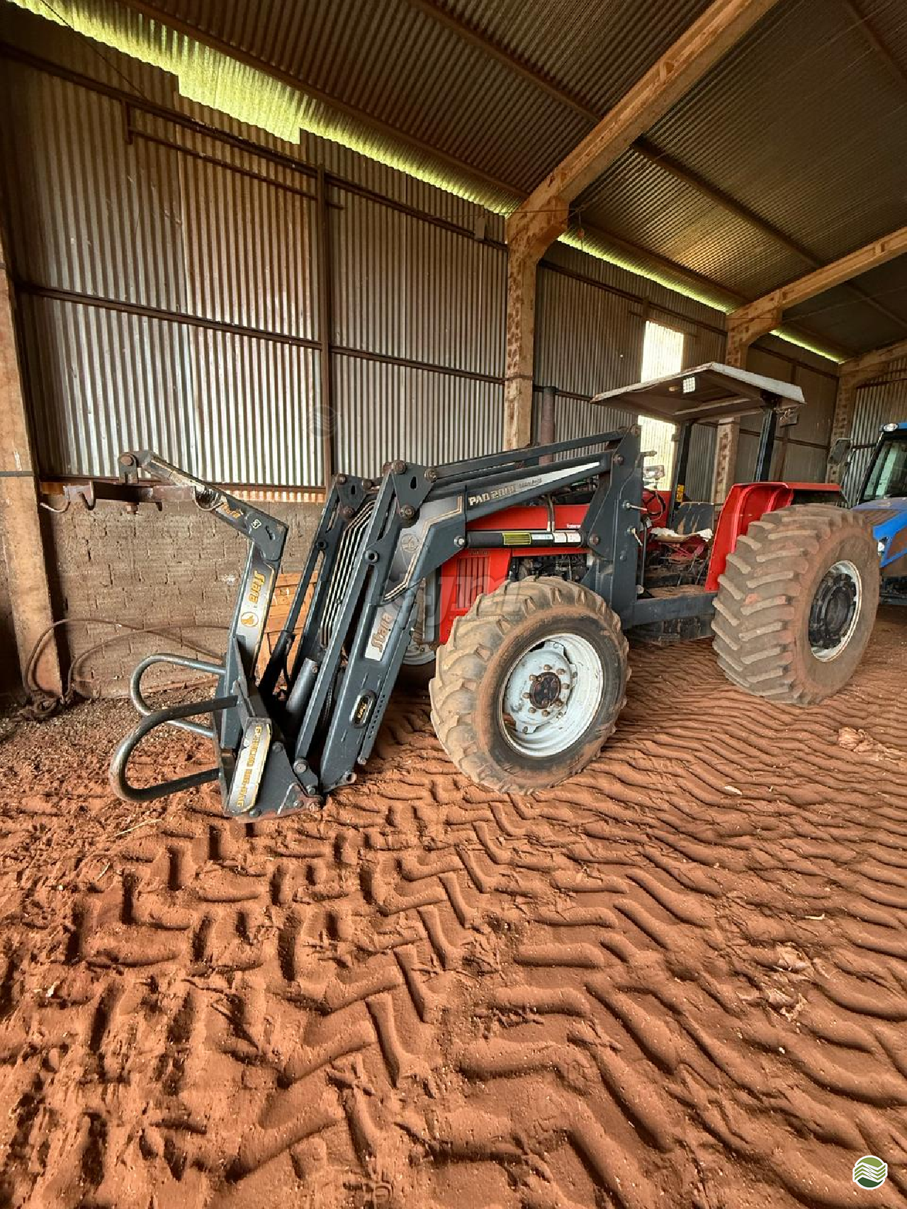 TRATOR MASSEY FERGUSON MF 299 JM Máquinas CAARAPO MATO GROSSO DO SUL MS