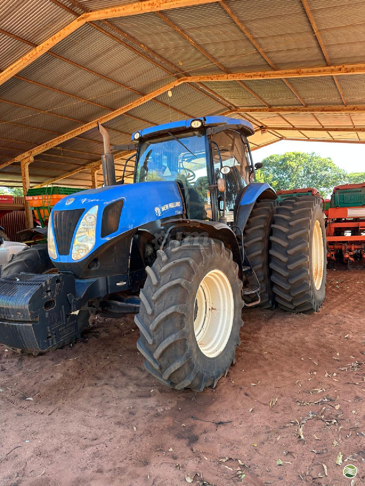 TRATOR NEW HOLLAND NEW T7 245 Tração 4x4 JM Máquinas CAARAPO MATO GROSSO DO SUL MS